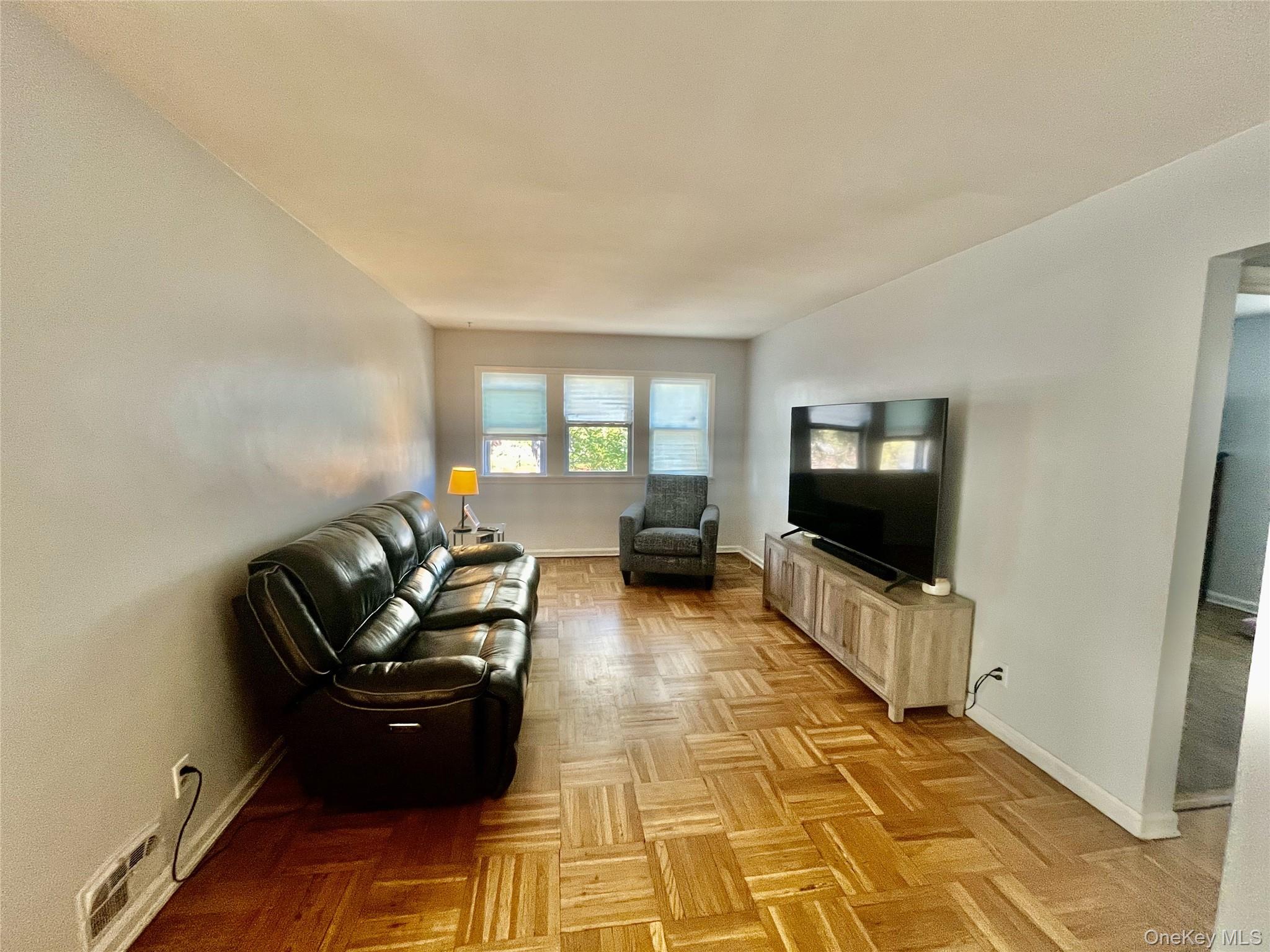 2130 Hermany Avenue – For Sale photo 5