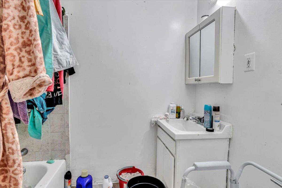 1068 Woodycrest Avenue – For Sale photo 11