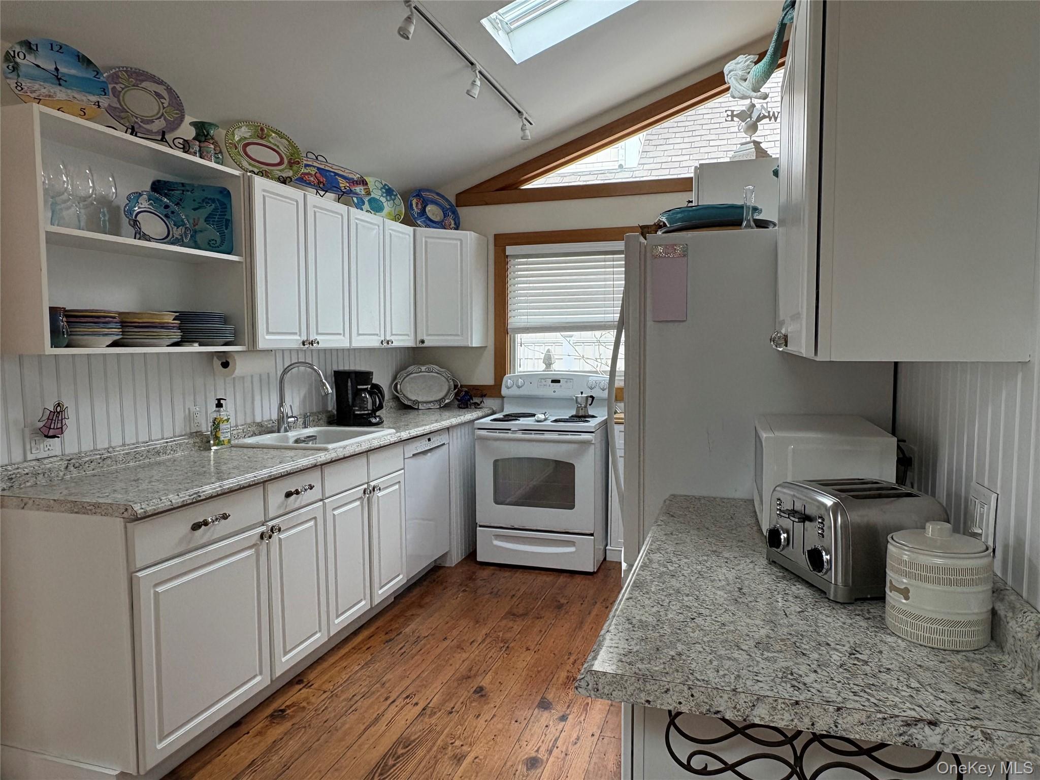 177 Wilmot – For Rent photo 2