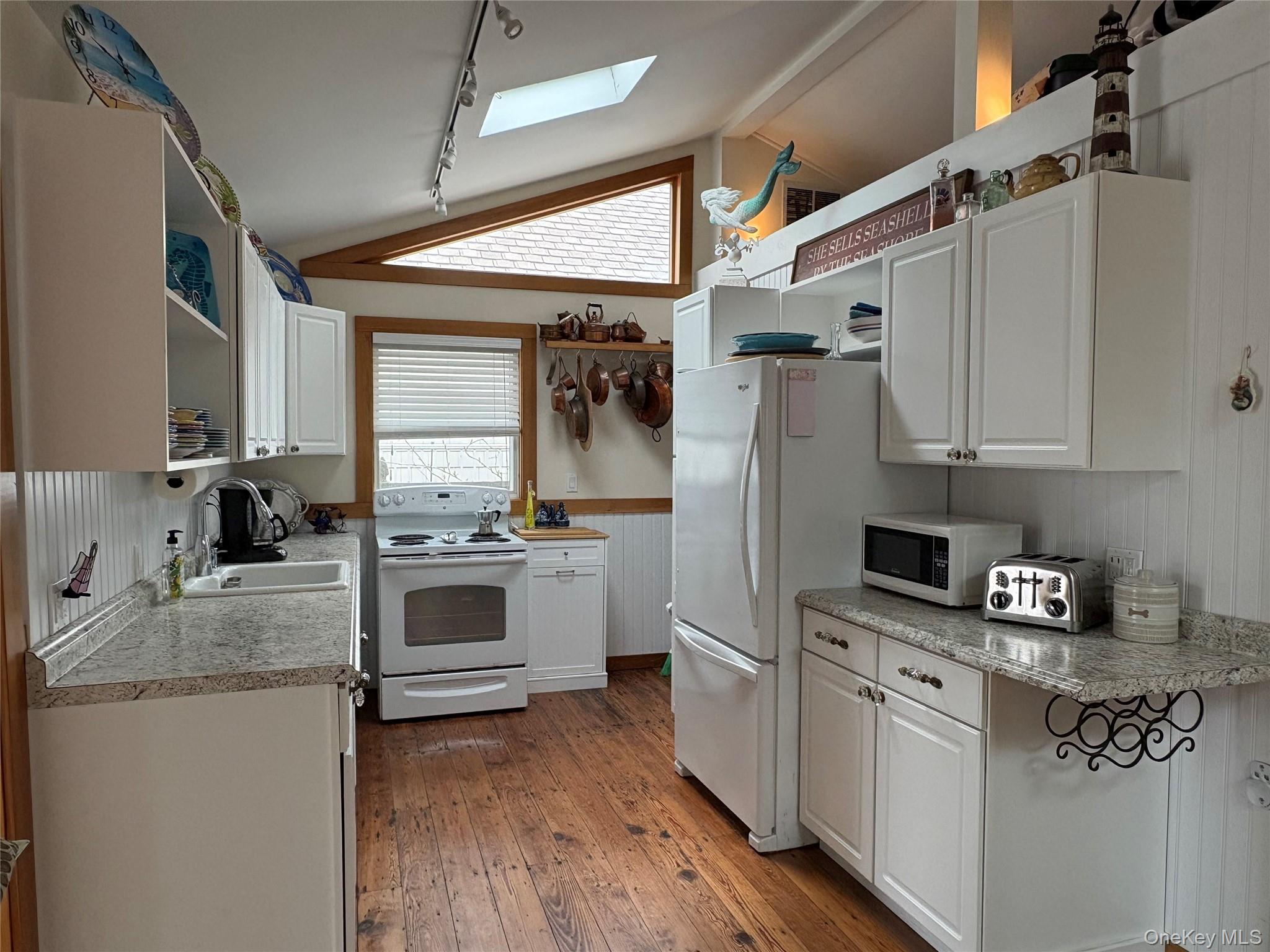 177 Wilmot – For Rent photo 3