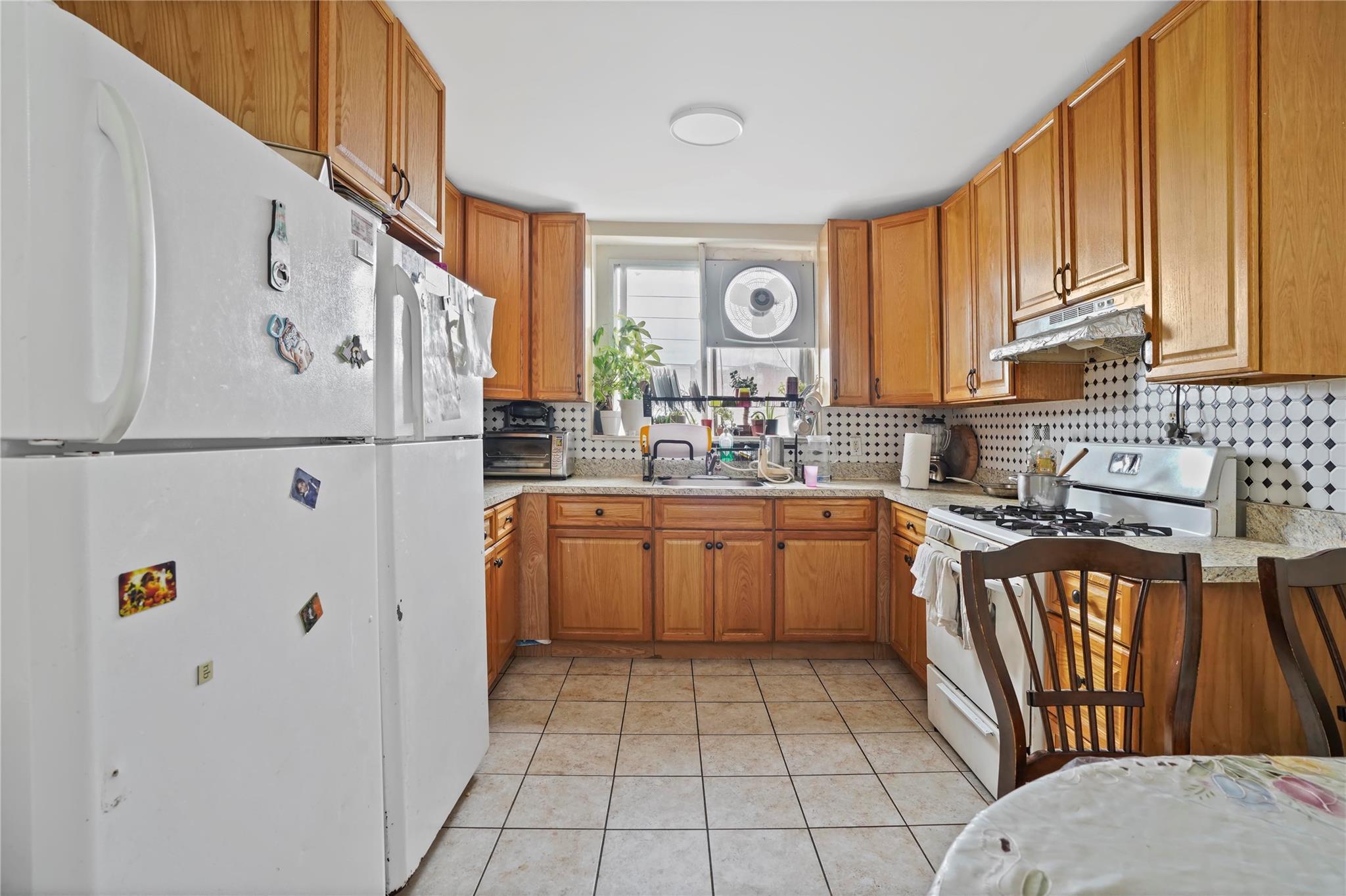 1890 W 6th Street – For Sale photo 7