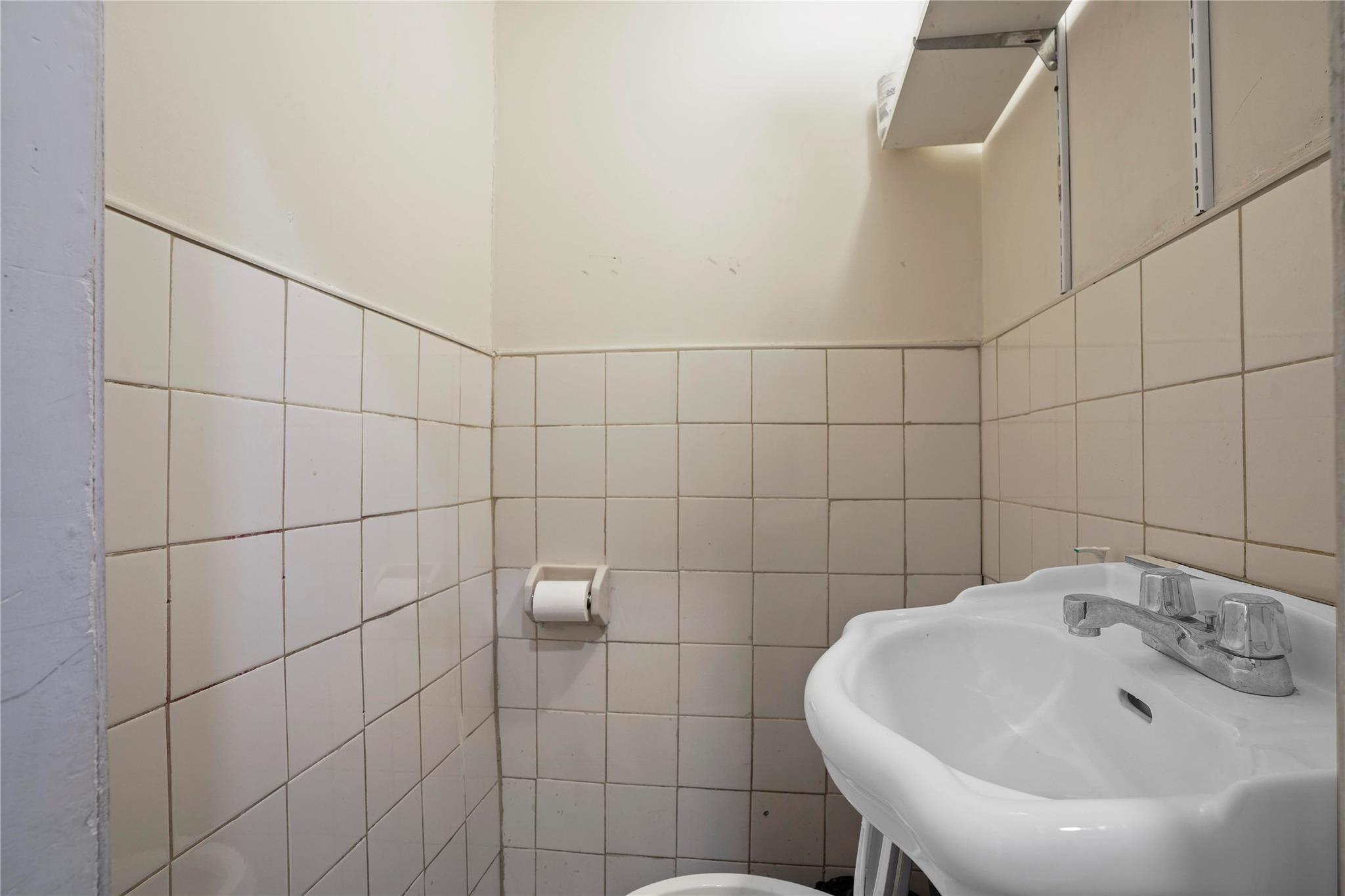 1890 W 6th Street – For Sale photo 34