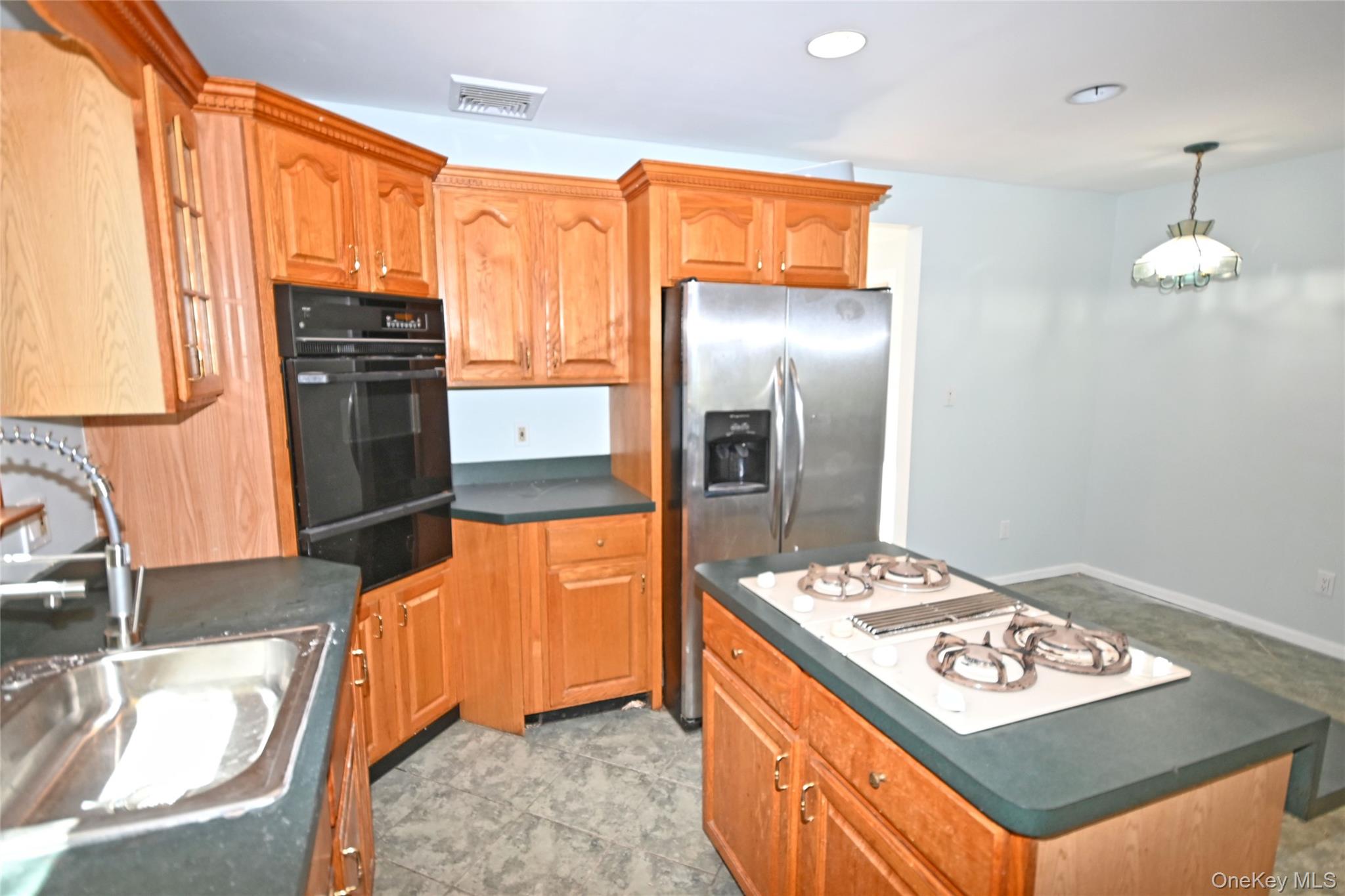 2198 Willow Street – For Sale photo 7
