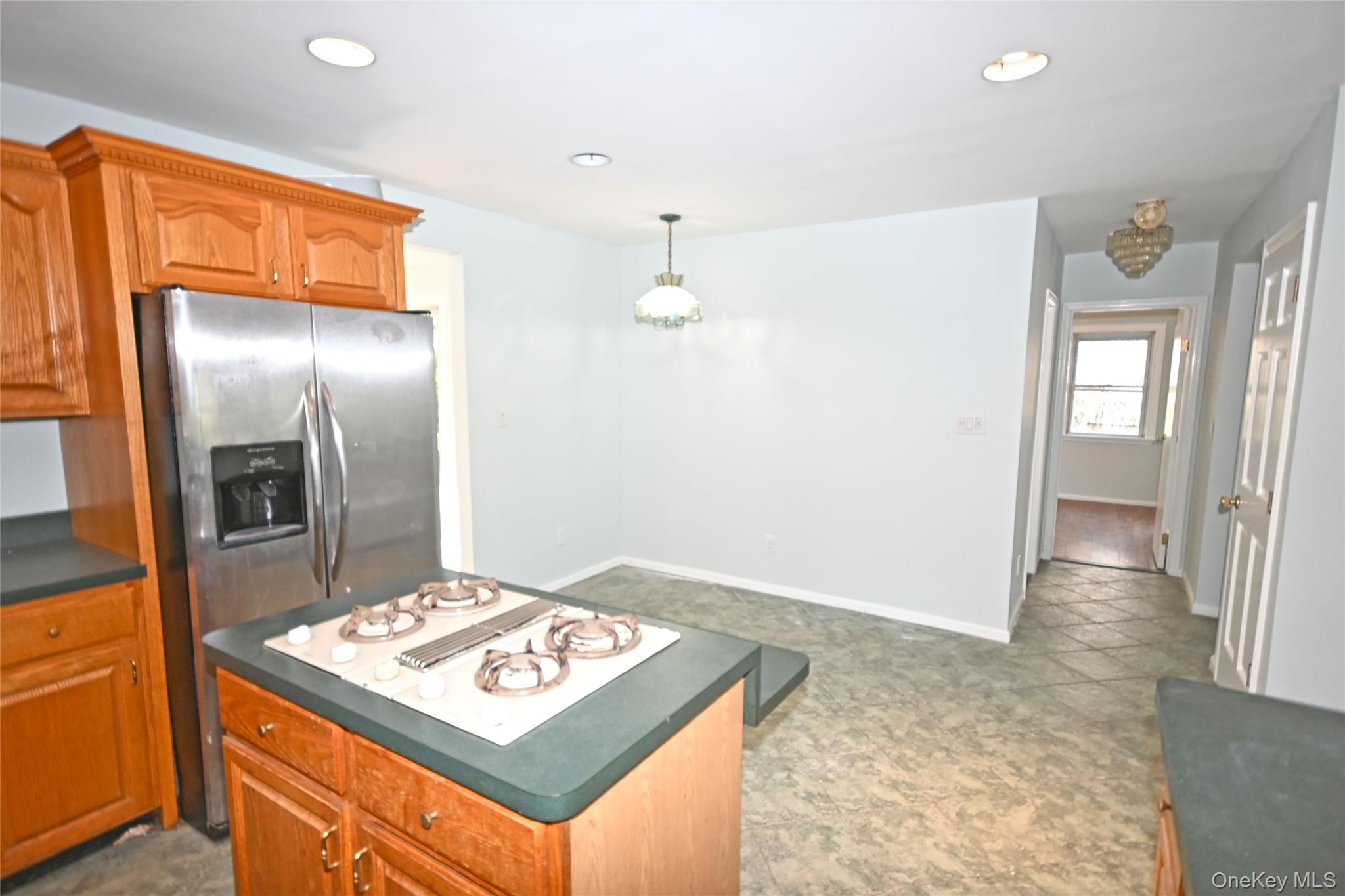 2198 Willow Street – For Sale photo 6