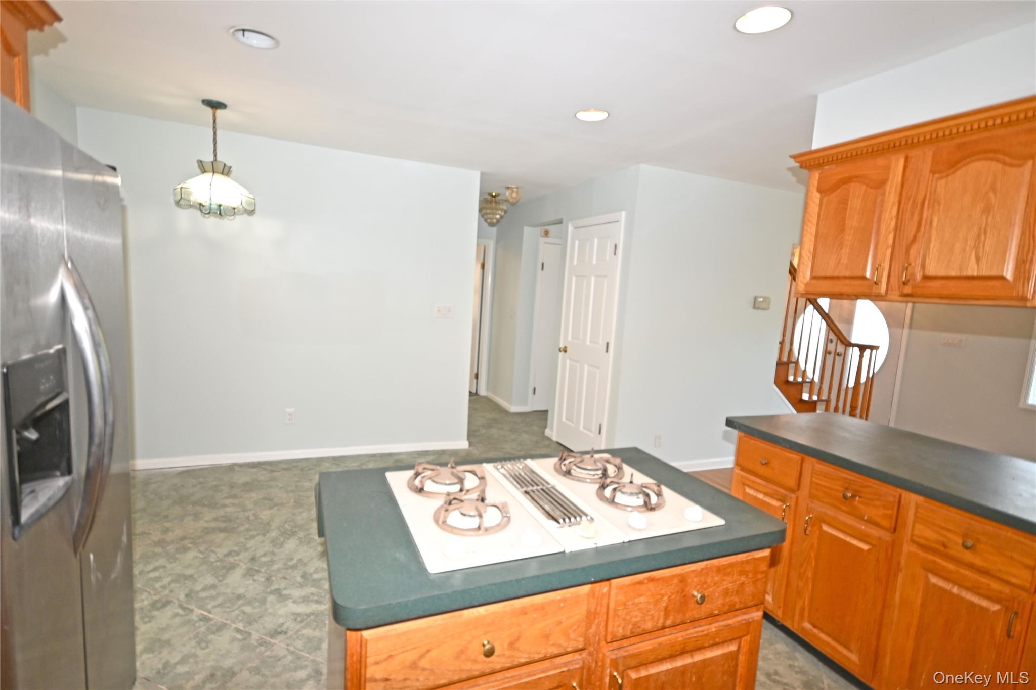2198 Willow Street – For Sale photo 5