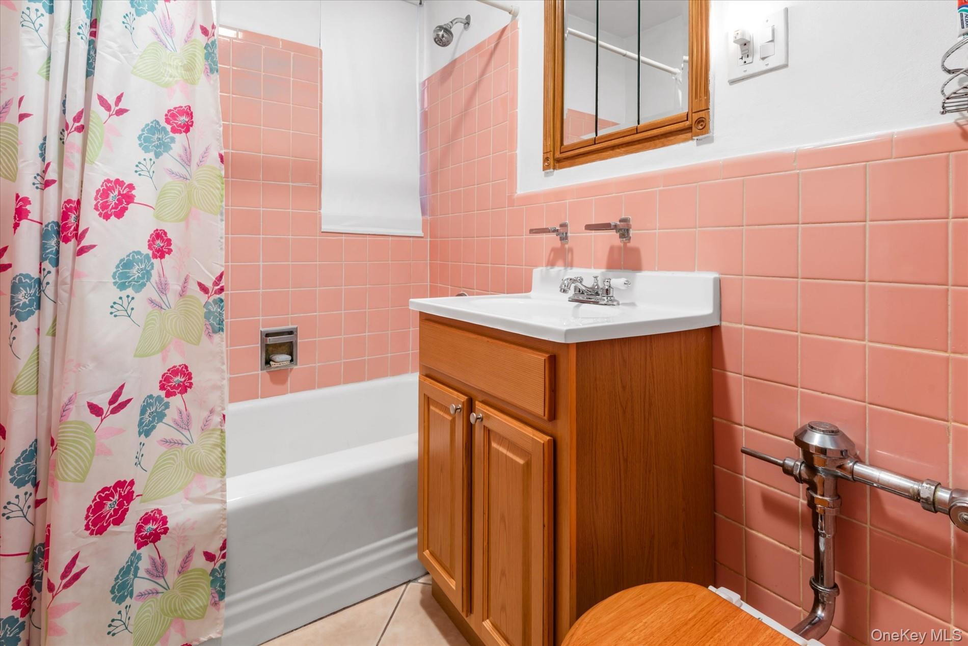 83-75 Woodhaven Boulevard, Unit 1E photo 11