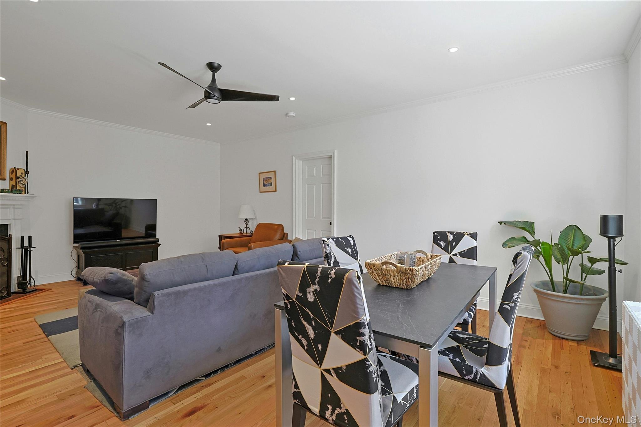 68 E Hartsdale Avenue, Unit 4J photo 12
