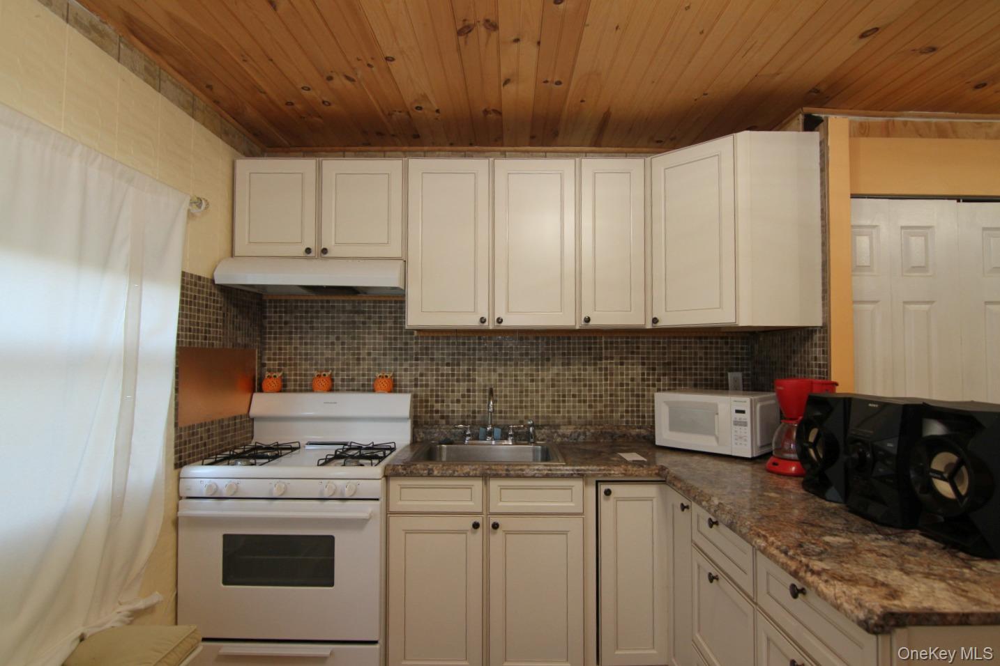 191 Sylvan Lake Road, Unit 16 photo 19