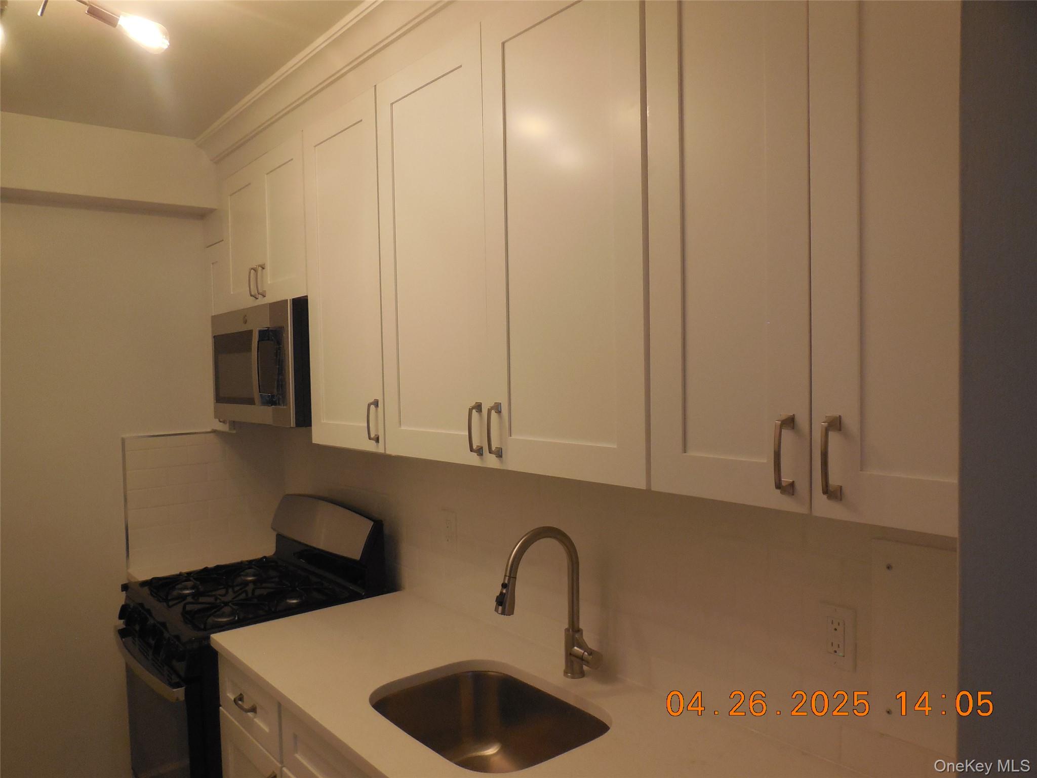 4 Fordham Hill Oval, Unit 5E photo 6