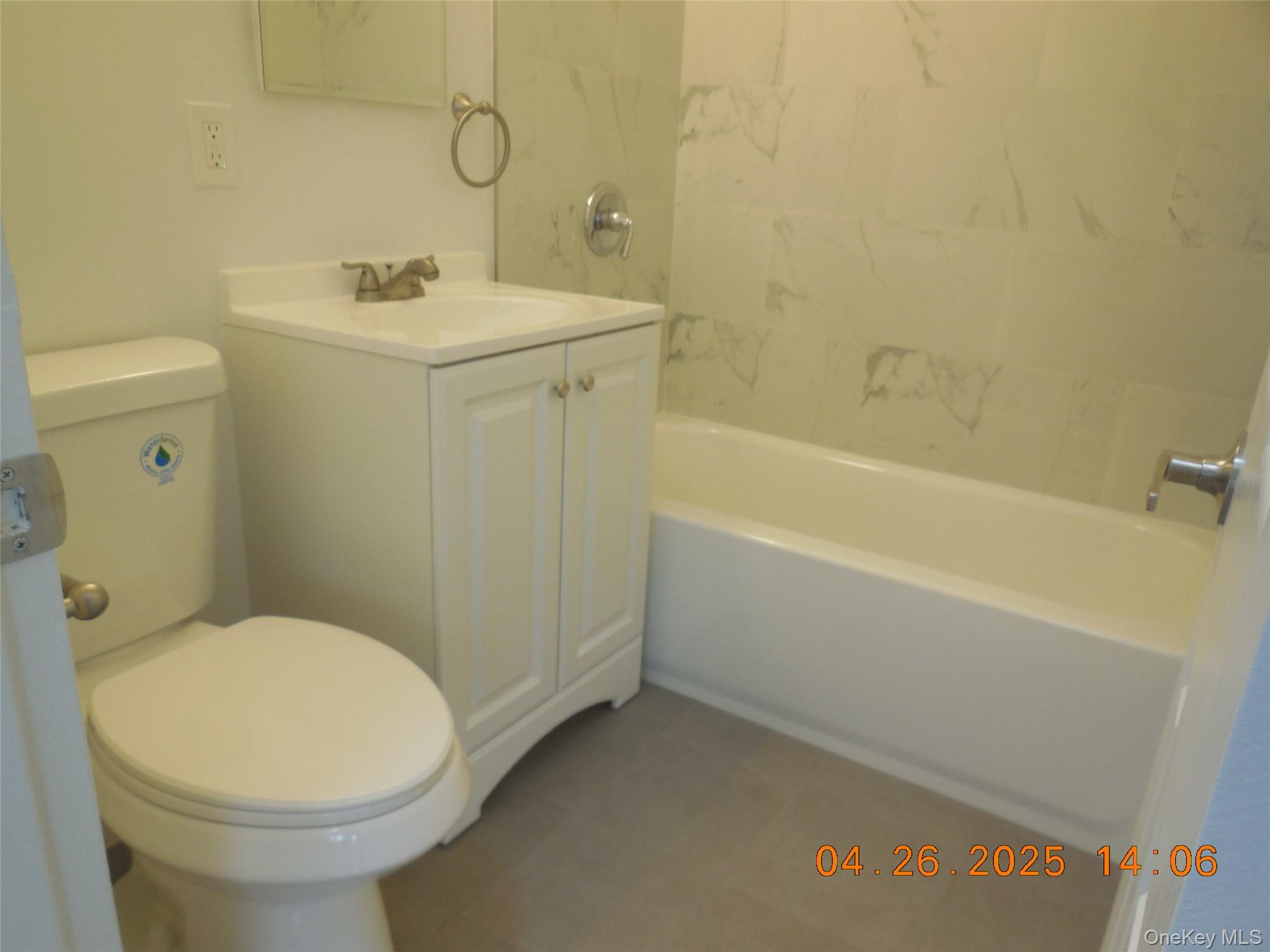 4 Fordham Hill Oval, Unit 5E photo 8