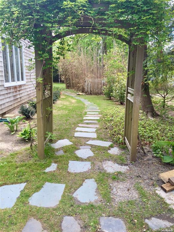 6 Lynn Court – For Rent photo 21