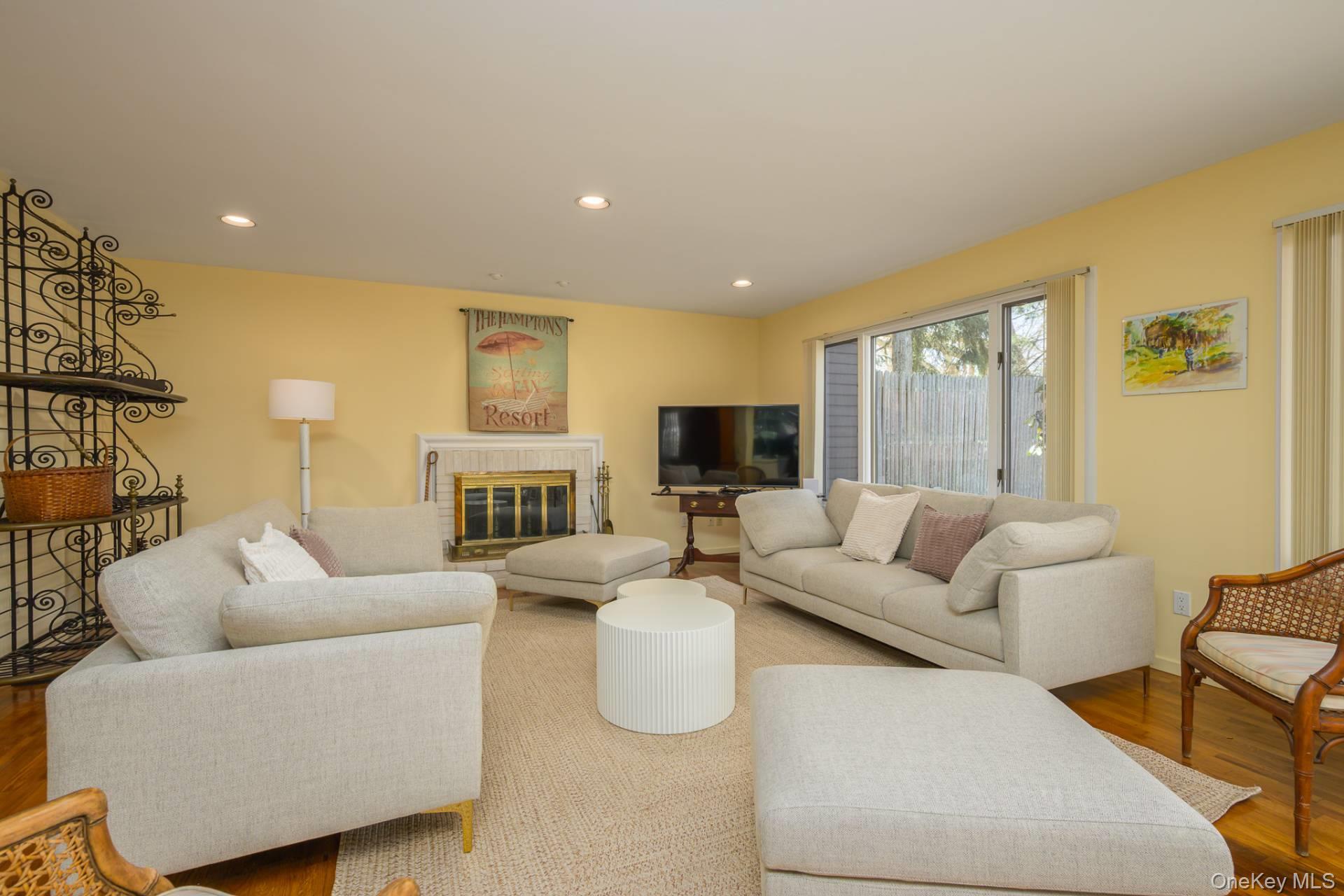 47 Spring Pond Lane – For Rent photo 5