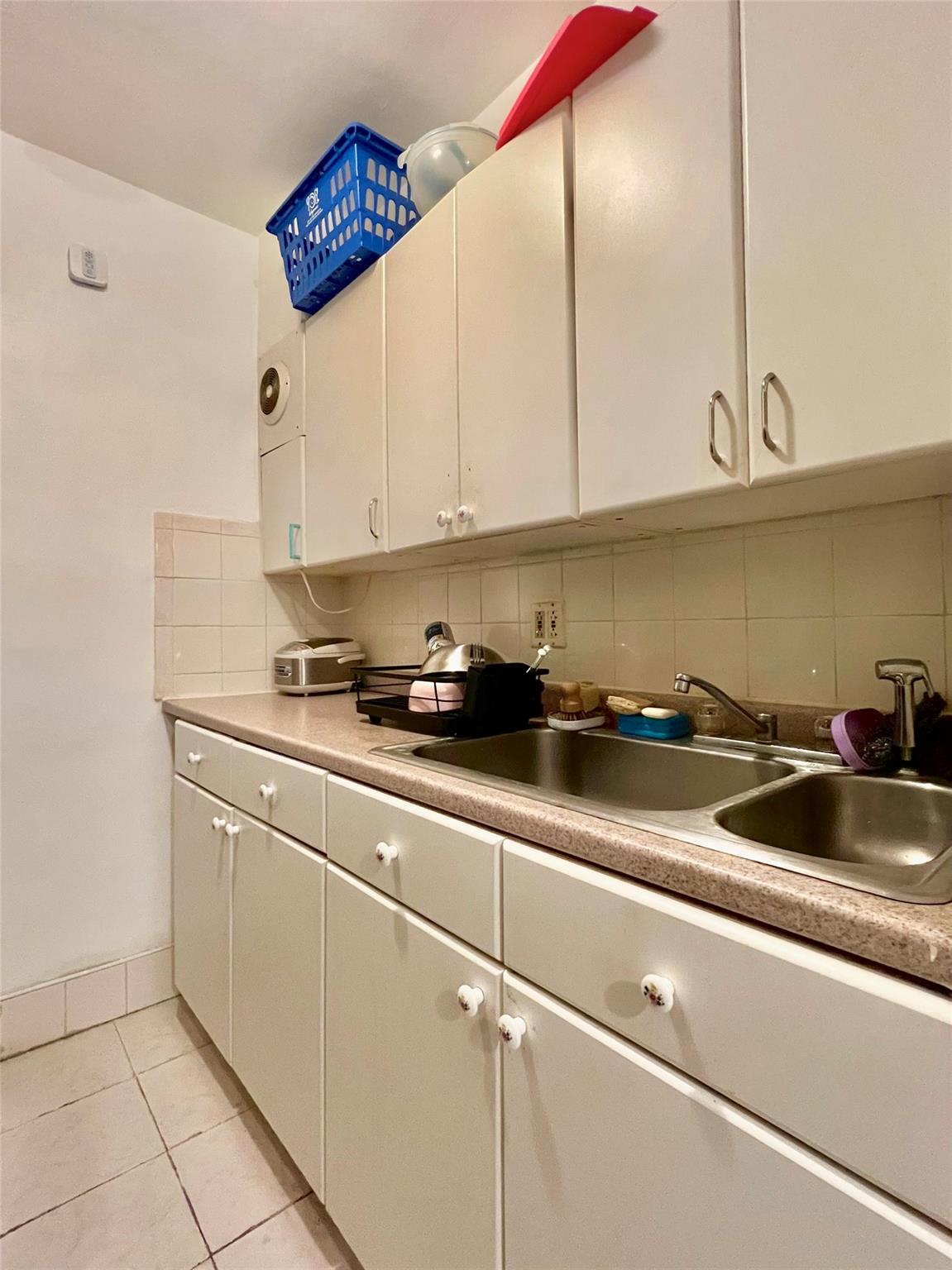 142-05 Roosevelt Avenue, Unit 301 photo 8