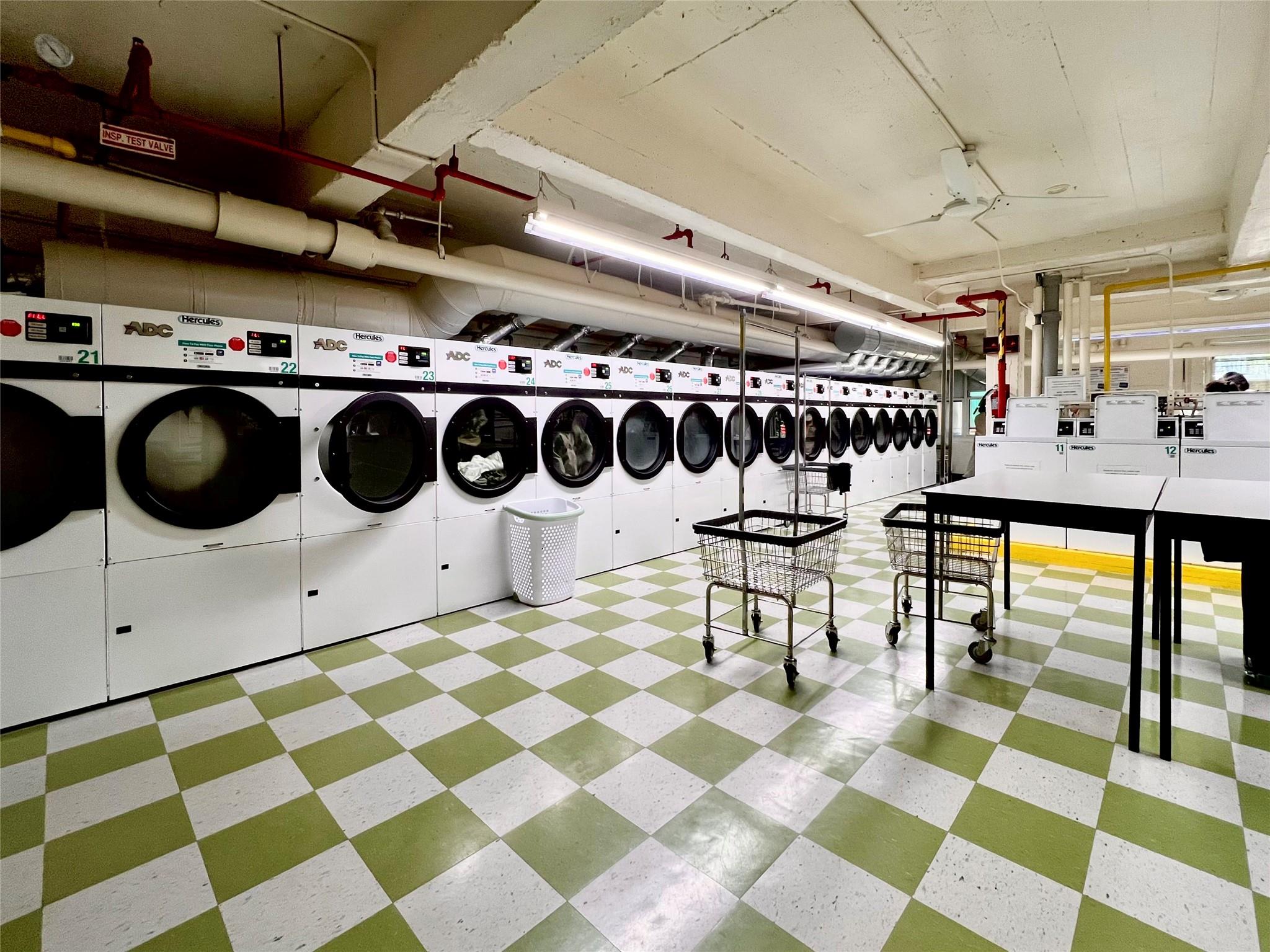 142-05 Roosevelt Avenue, Unit 301 photo 10