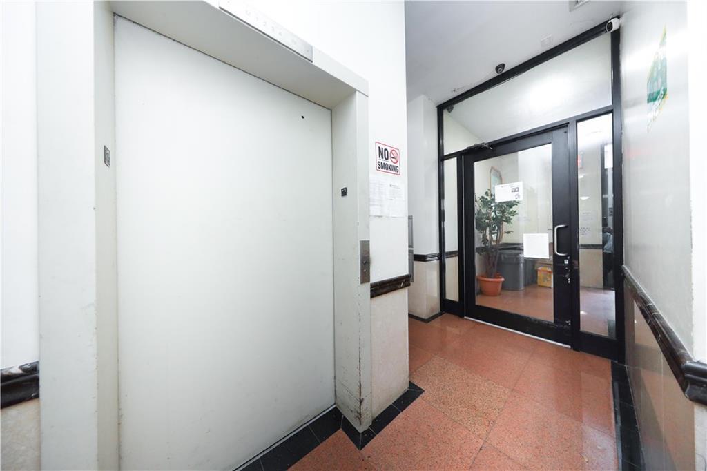 462 52nd Street, Unit 2D photo 13