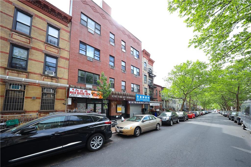 462 52nd Street, Unit 2D photo 2