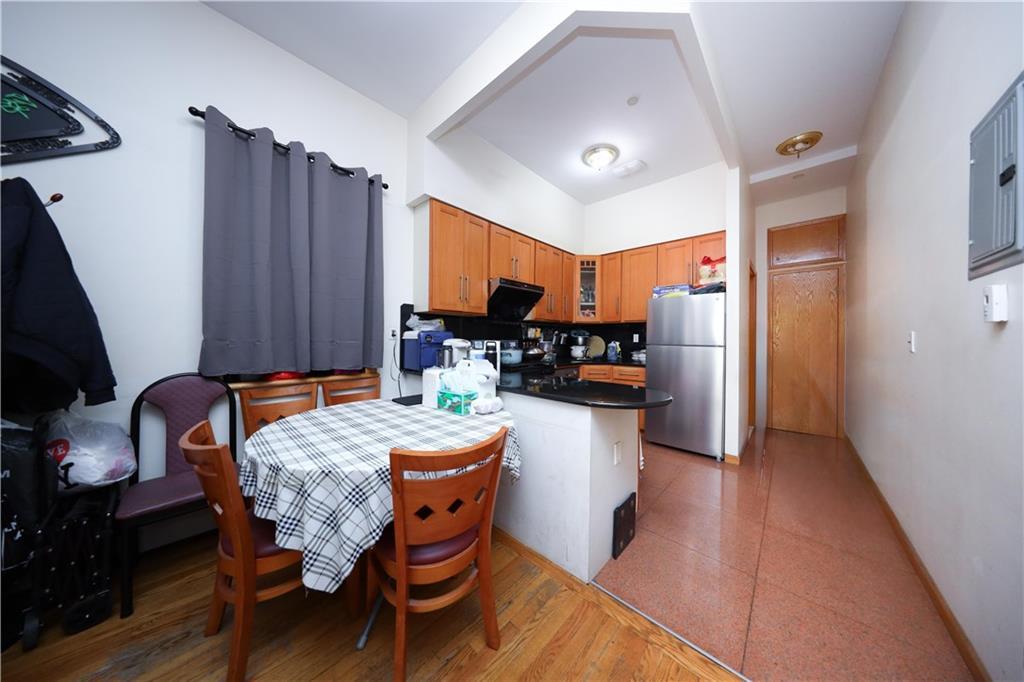 462 52nd Street, Unit 2D photo 6