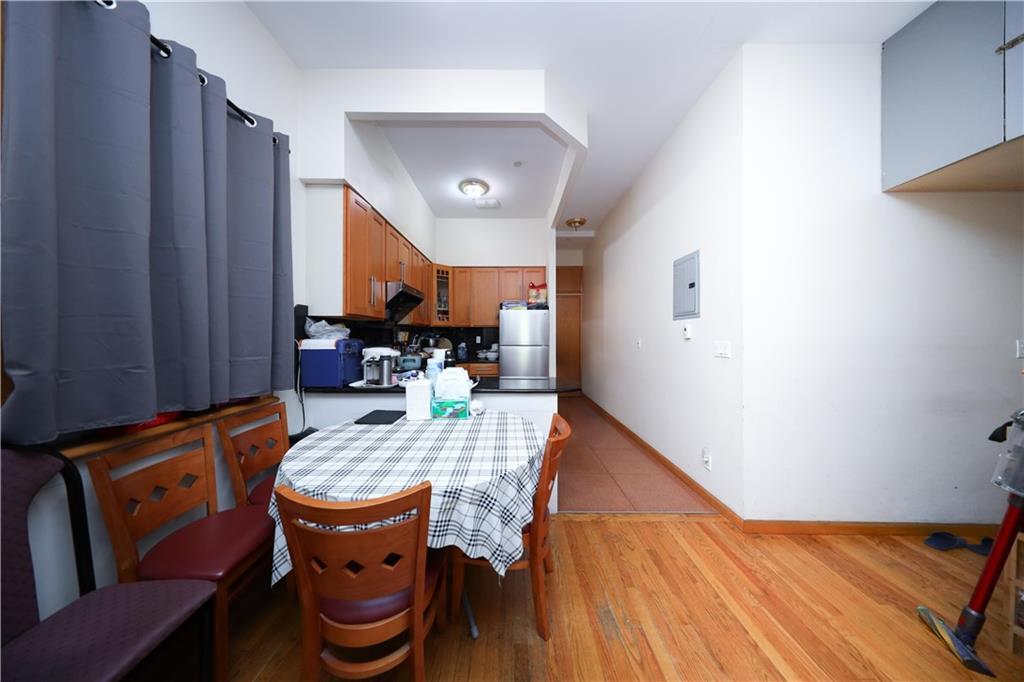 462 52nd Street, Unit 2D photo 5