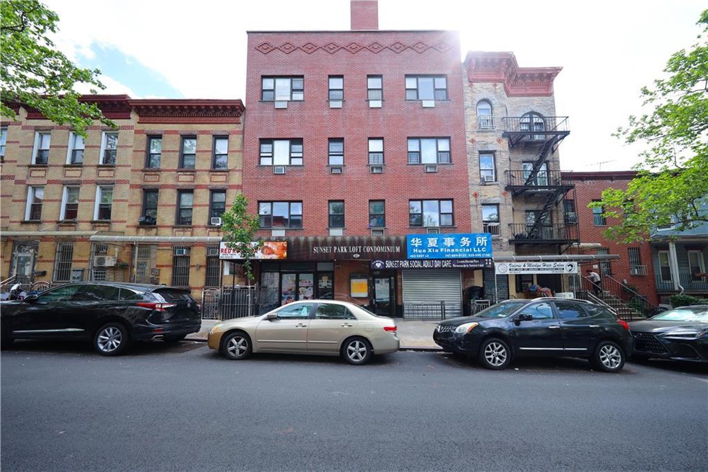 462 52nd Street, Unit 2D