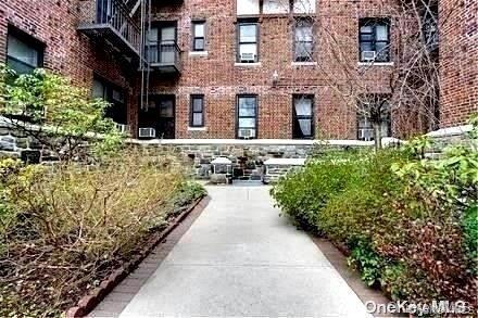 160-15 Powells  Cove Boulevard, Unit D203 photo 12