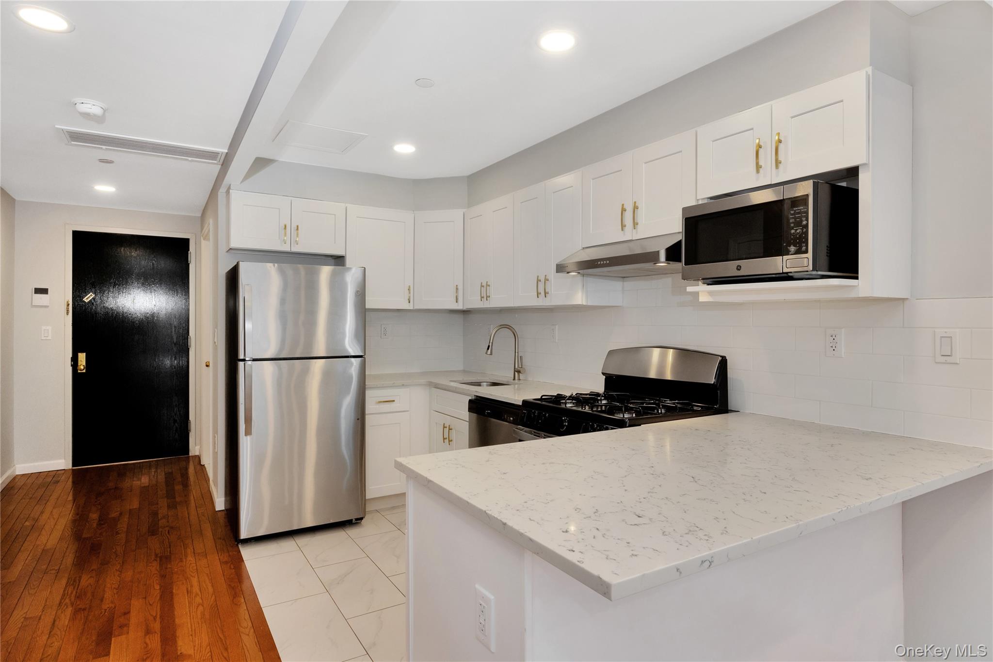 148-36 89th Avenue, Unit 3C photo 10