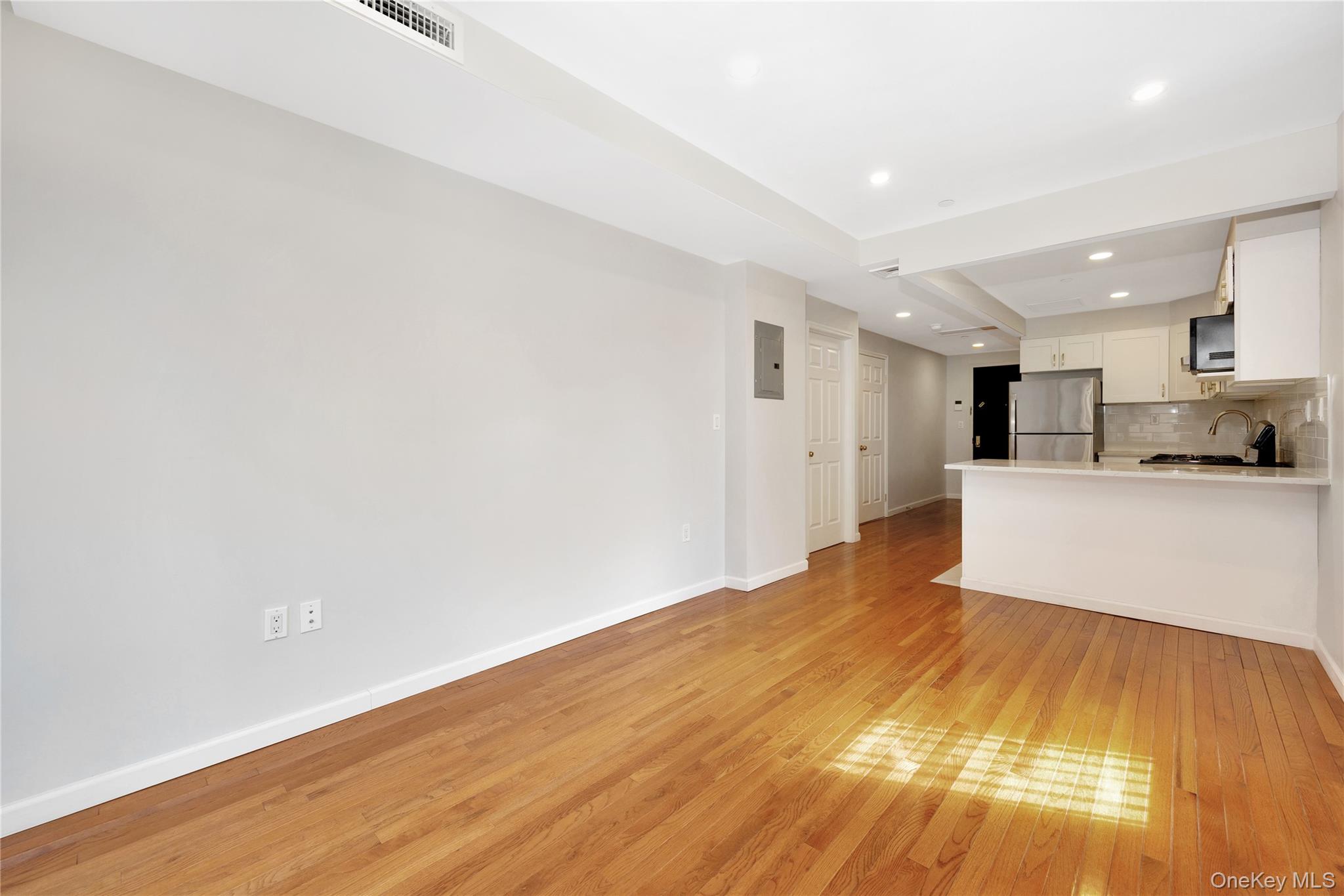 148-36 89th Avenue, Unit 3C photo 13