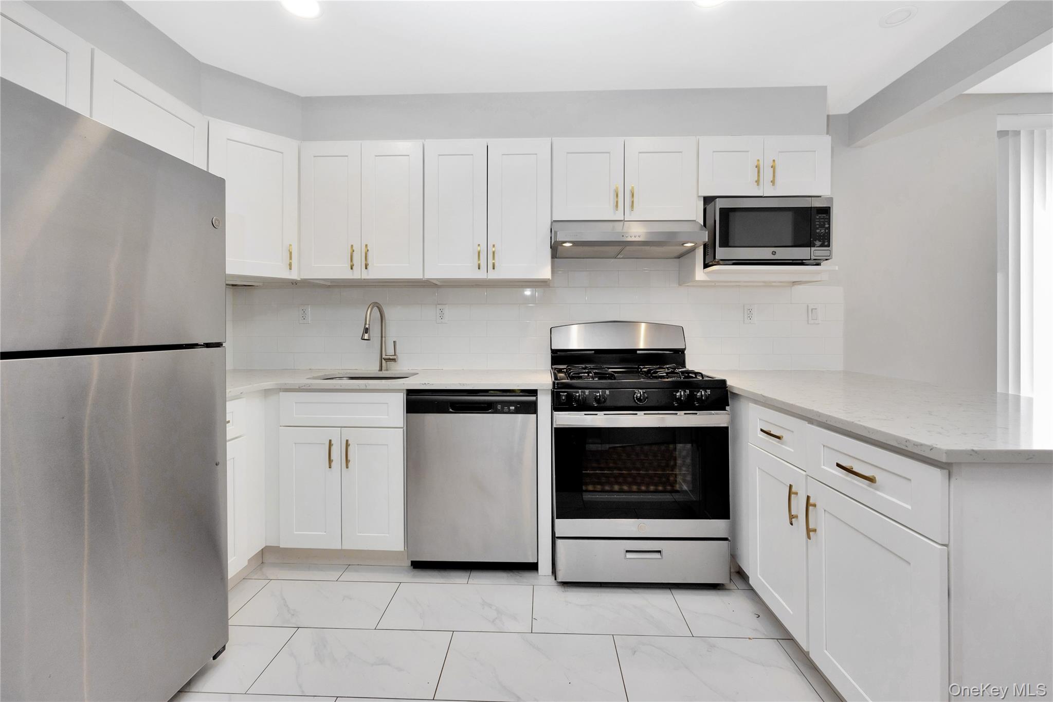 148-36 89th Avenue, Unit 3C photo 9