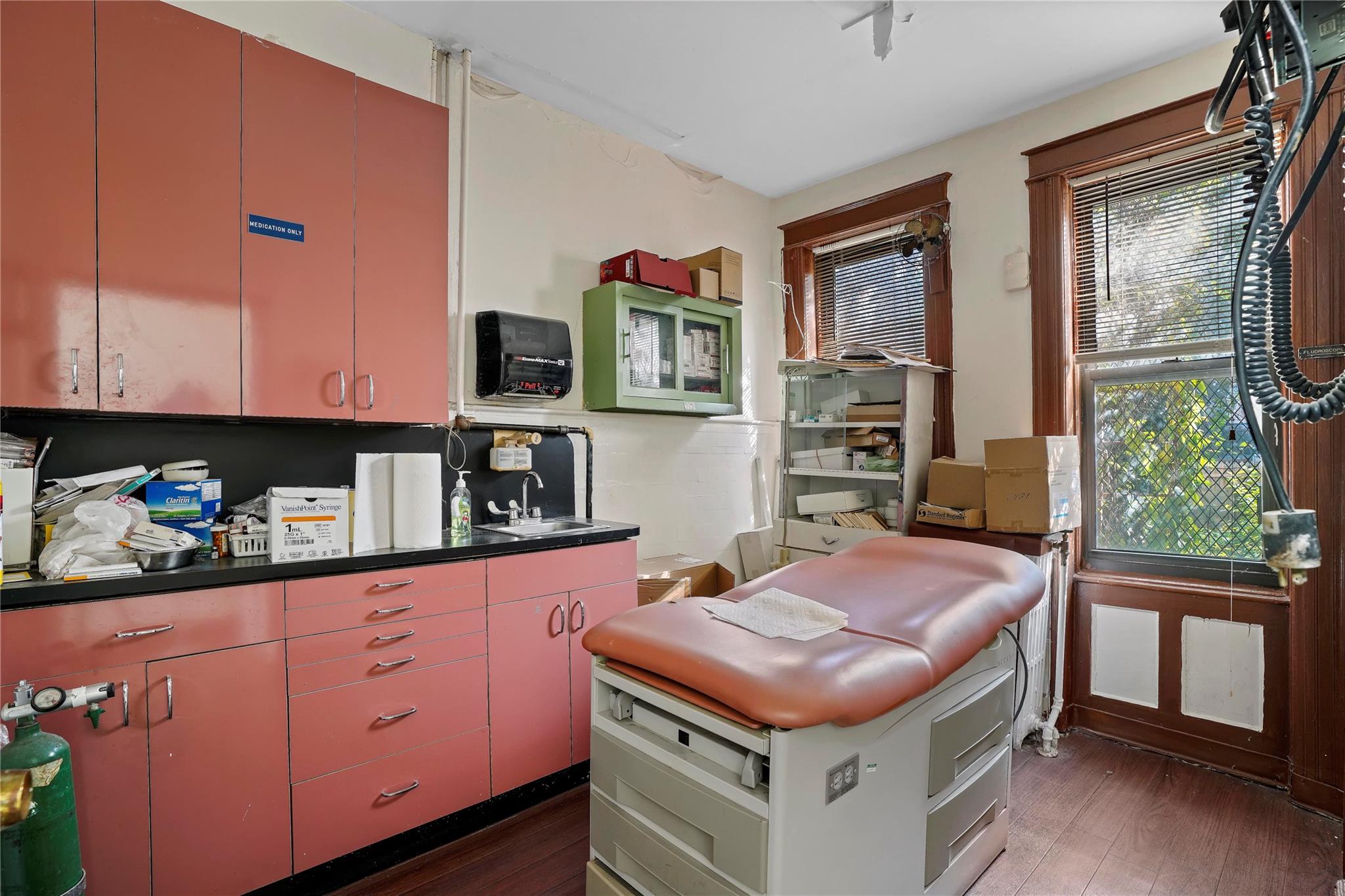 1670 Putnam Avenue – For Sale photo 11