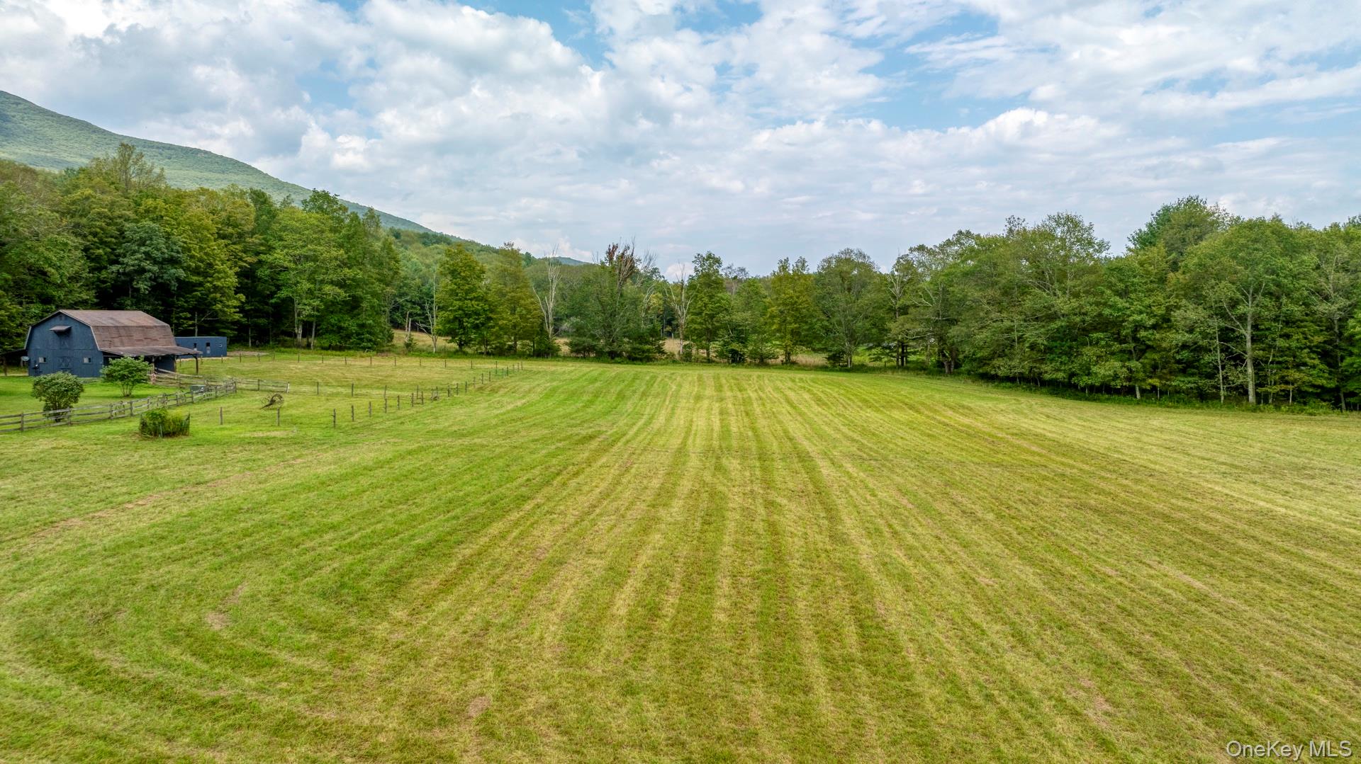 18 Jomar Lane – For Sale photo 47