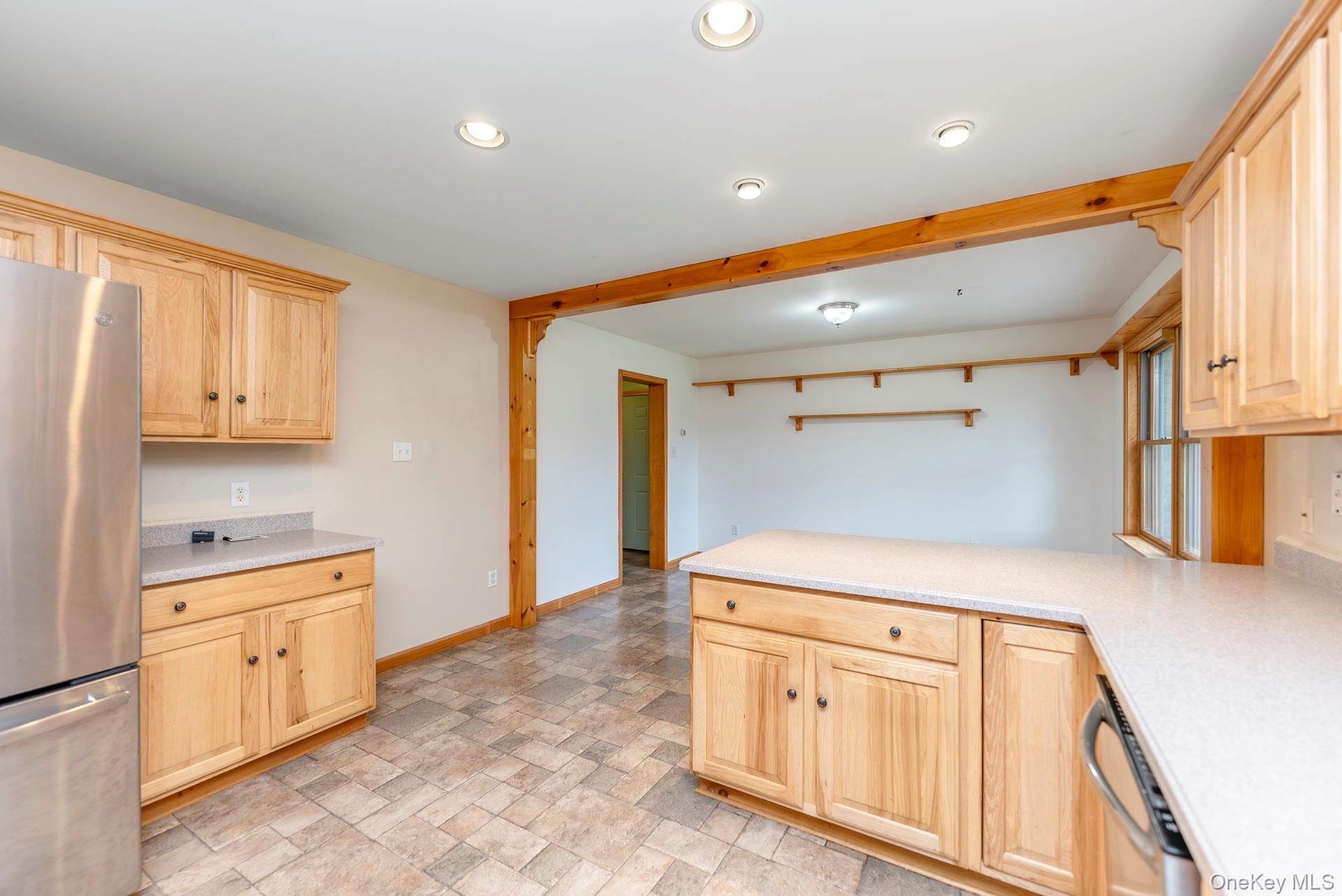 18 Jomar Lane – For Sale photo 14