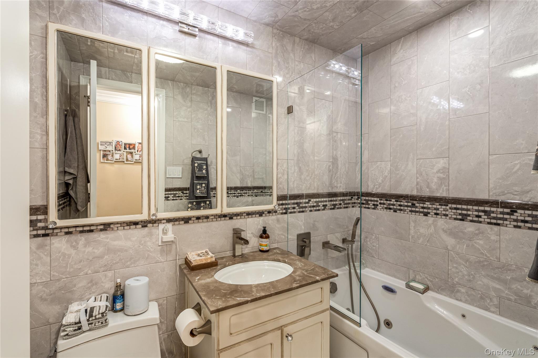 17-85 215th Street, Unit 4M photo 22