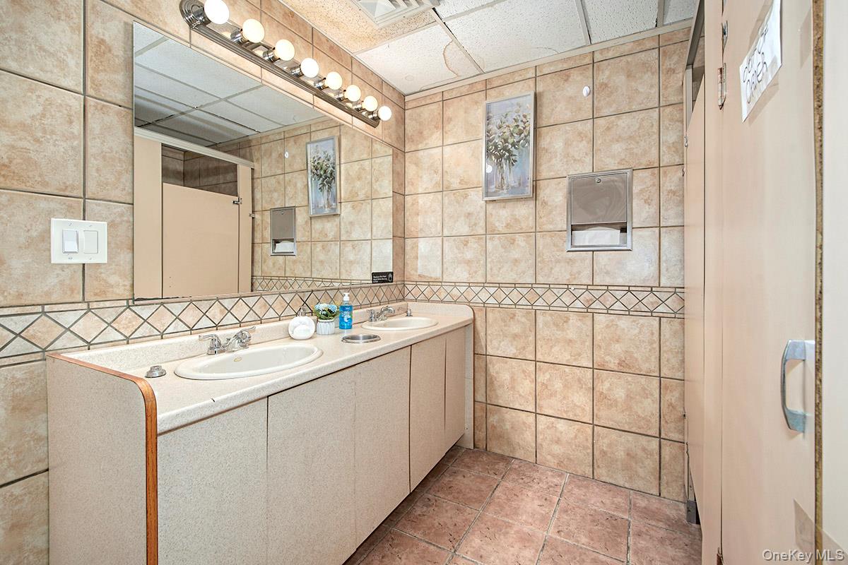 3241 Ampere Avenue – For Sale photo 16