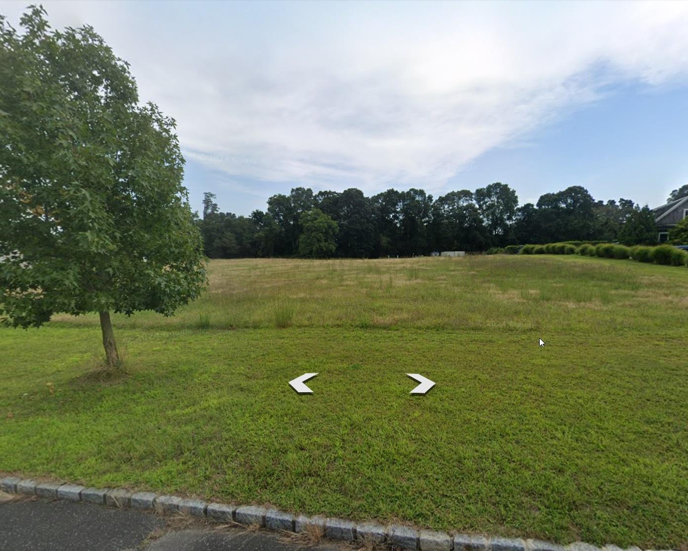 8 Lois Lane – For Sale photo 2