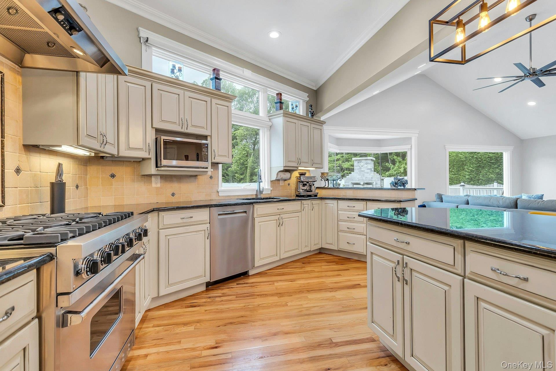 21 Buttonwood Drive – For Sale photo 9