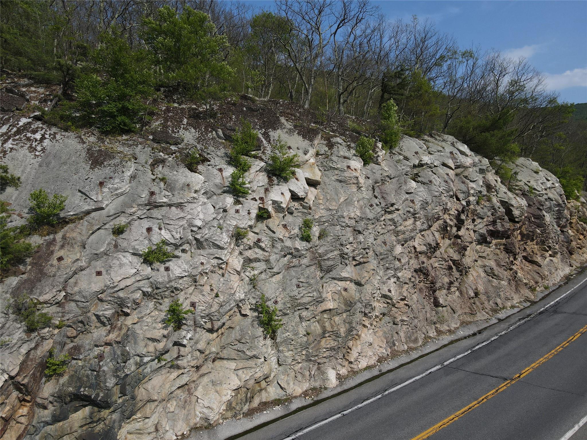 Route 52 – For Sale photo 3