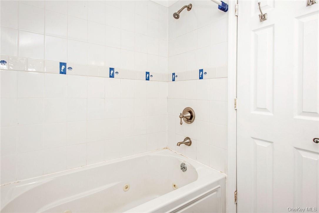 25 B Edgewater Park, Unit 25 B photo 17