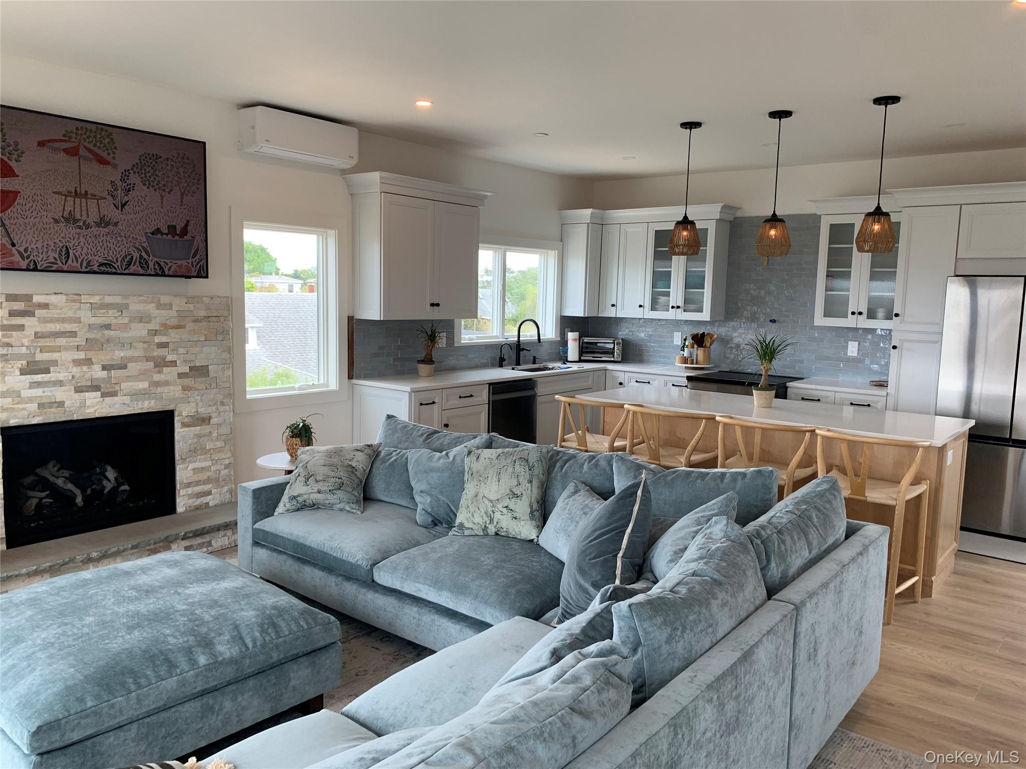 7 Atlantic Avenue – For Rent photo 4
