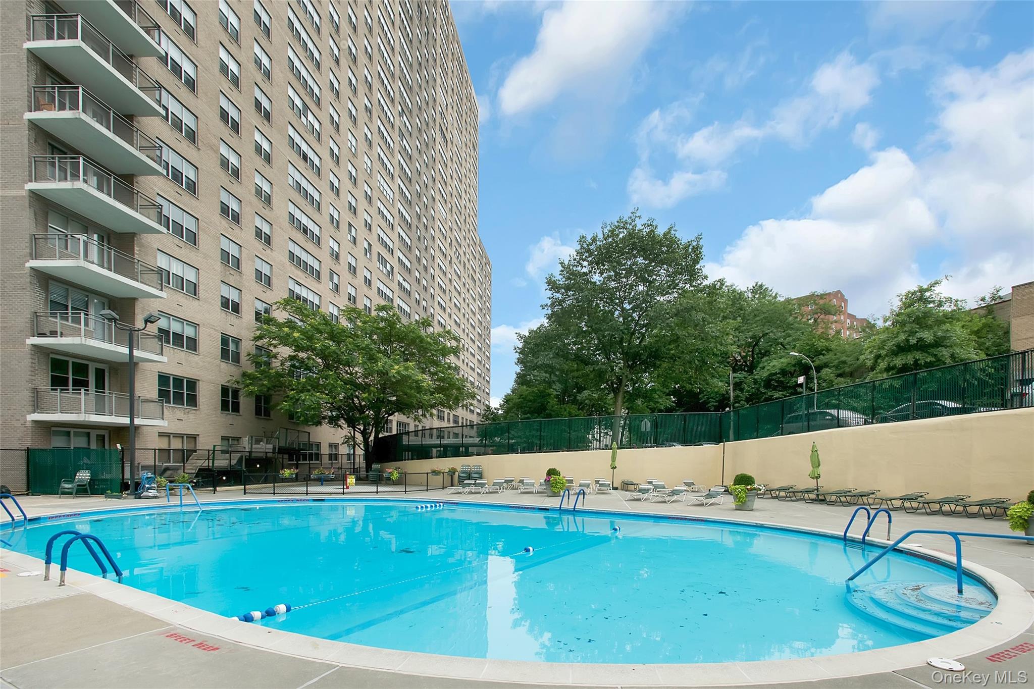 555 Kappock Street, Unit 2E photo 17