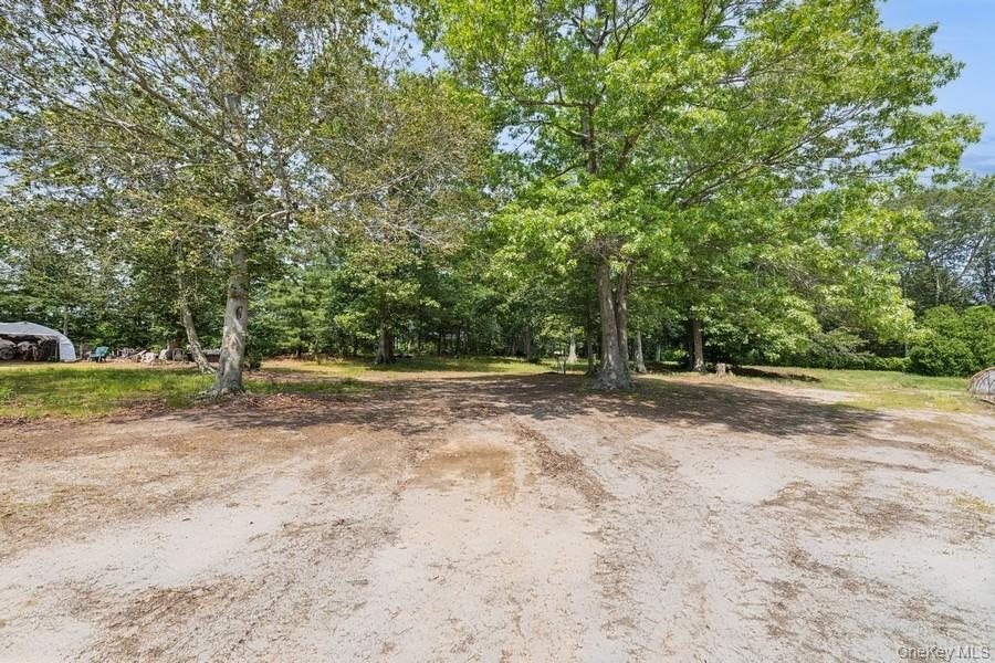 550 / 538 Herricks Lane – For Rent photo 30