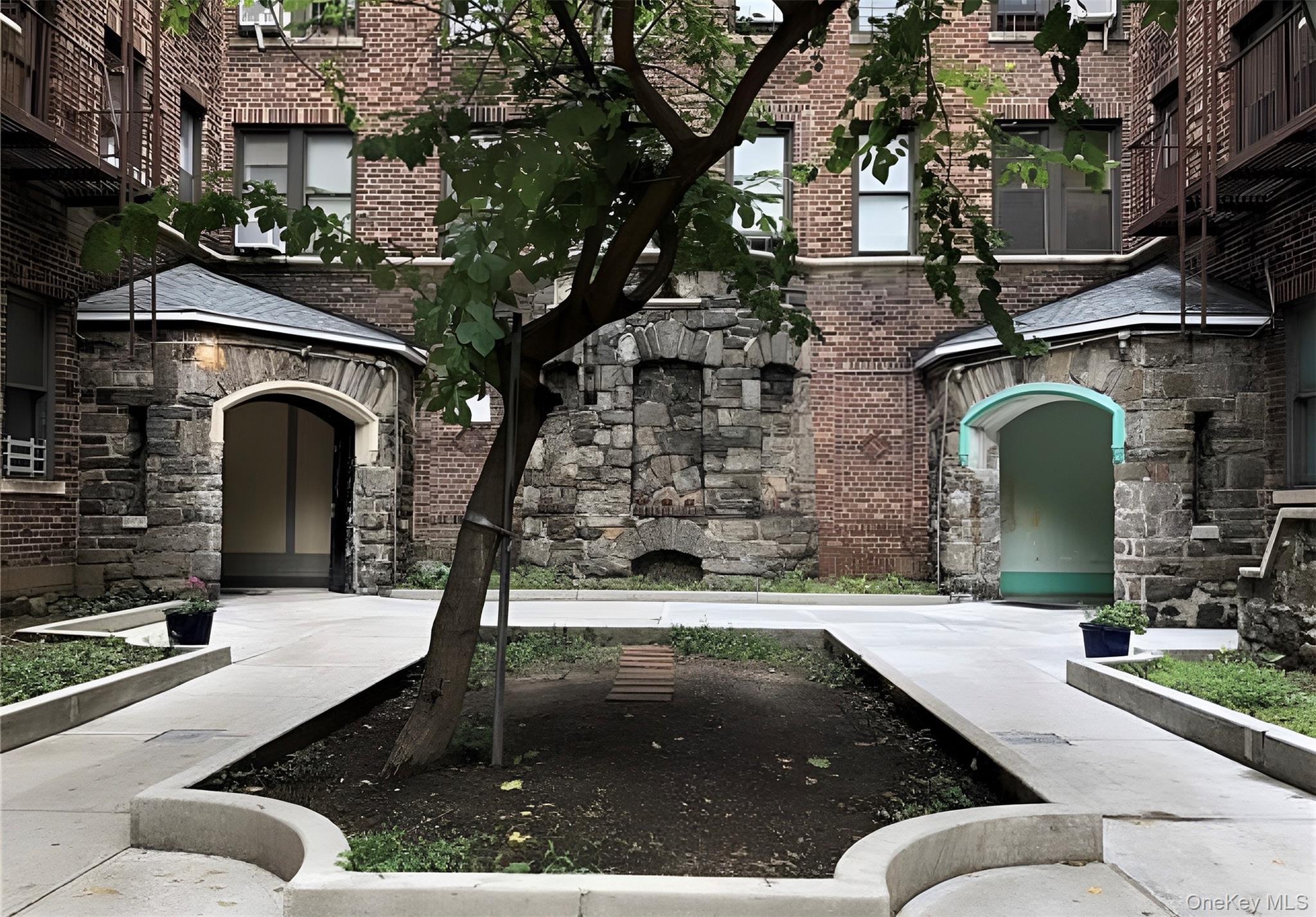 1177 Anderson Avenue, Unit 2 B