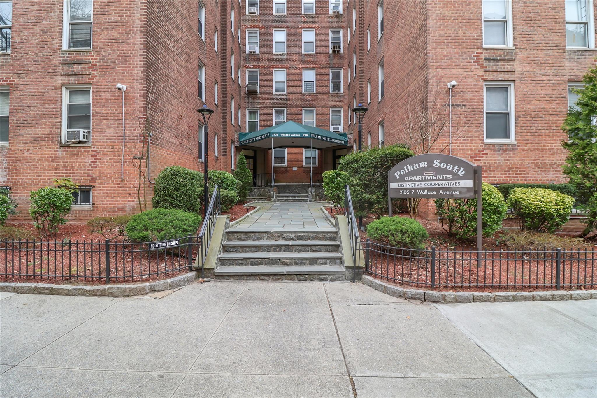 2105 Wallace Avenue, Unit 4A