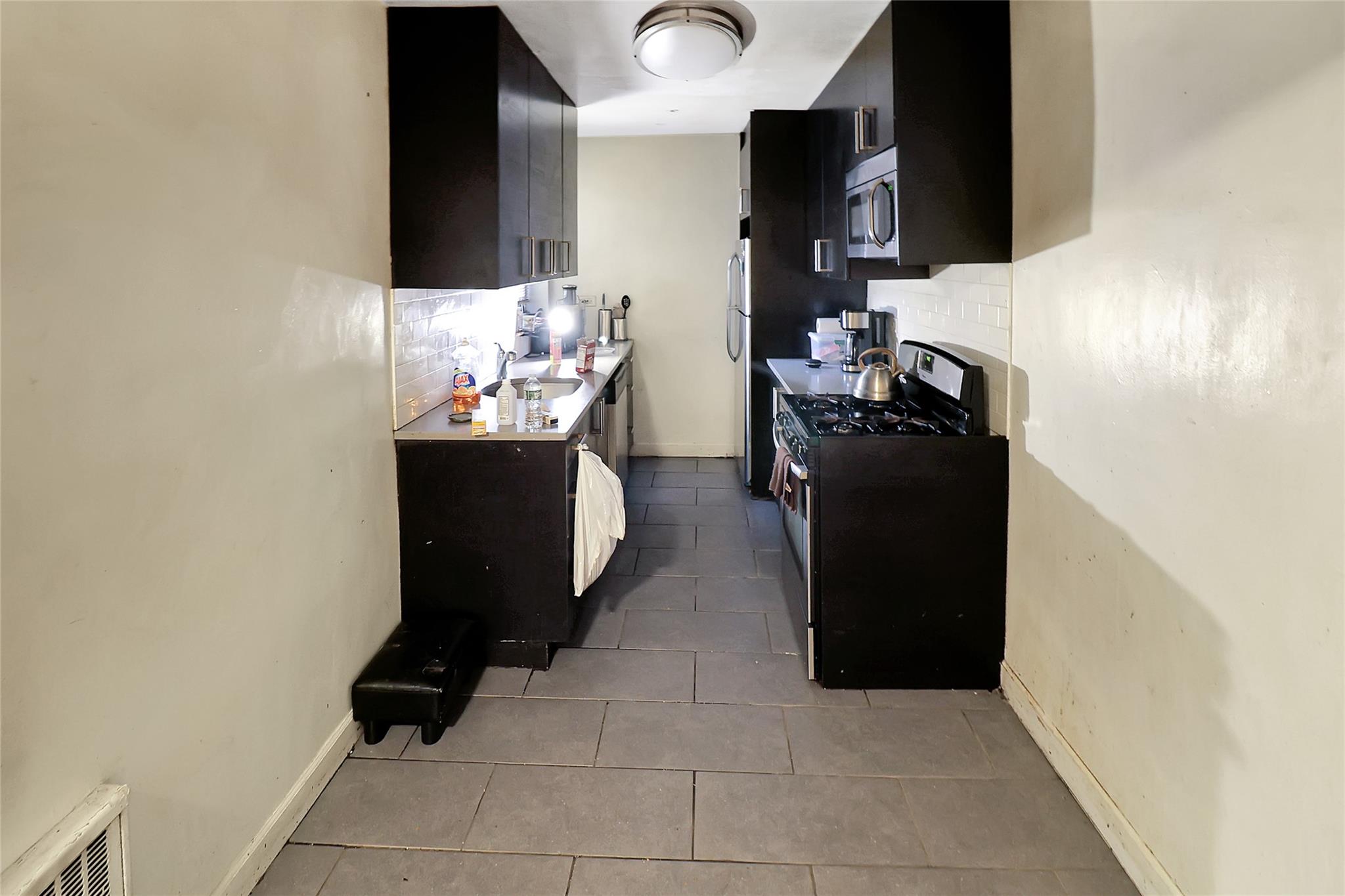2105 Wallace Avenue, Unit 4A photo 7