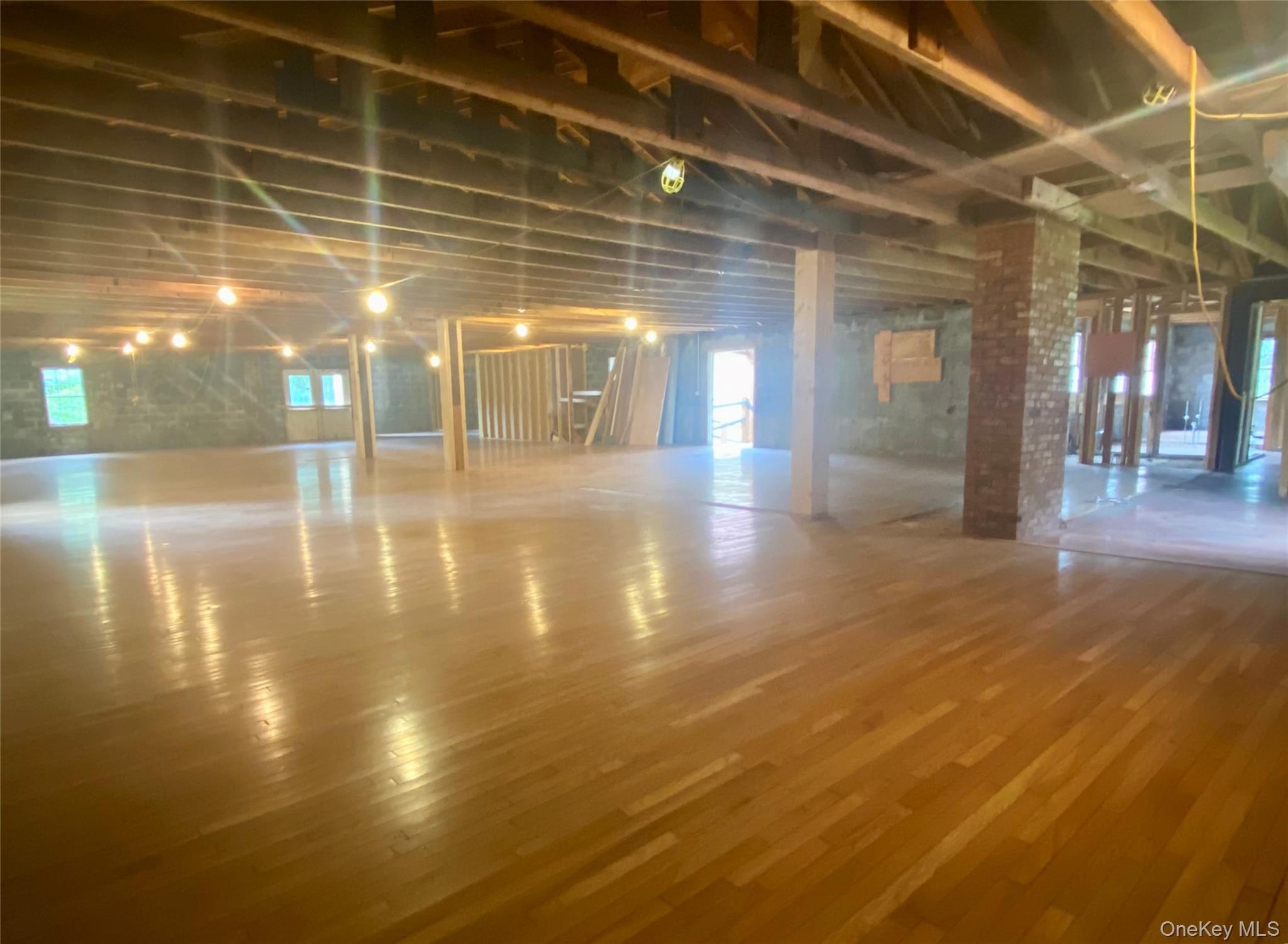 7392 S Broadway – For Sale photo 7