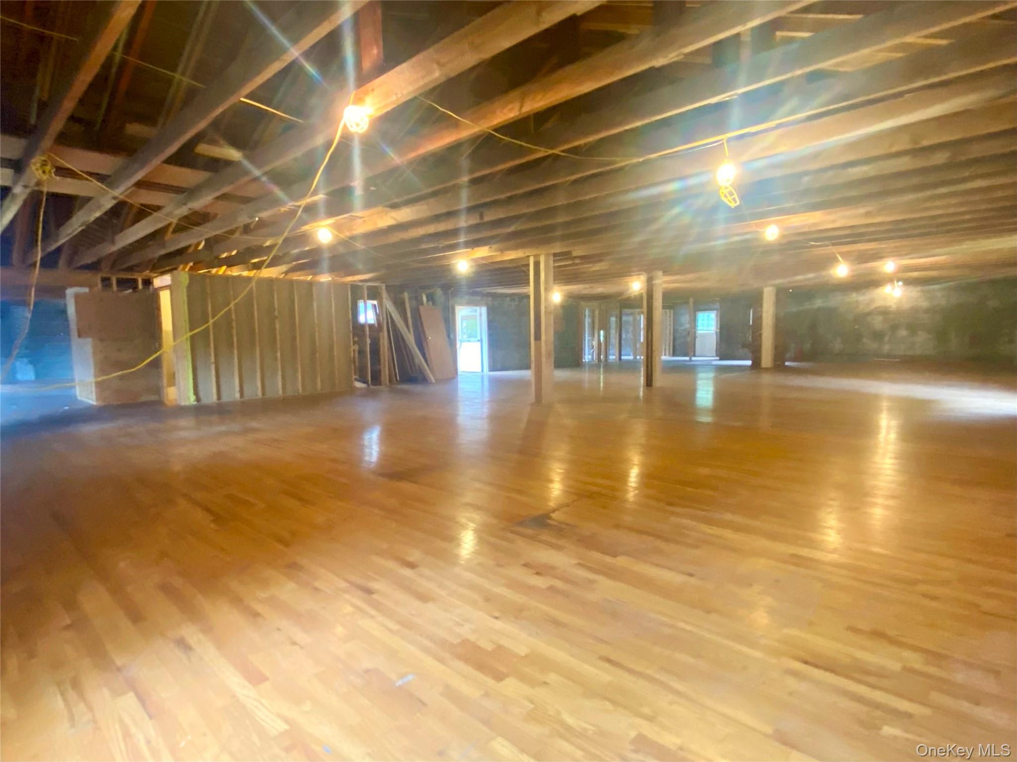 7392 S Broadway – For Sale photo 8
