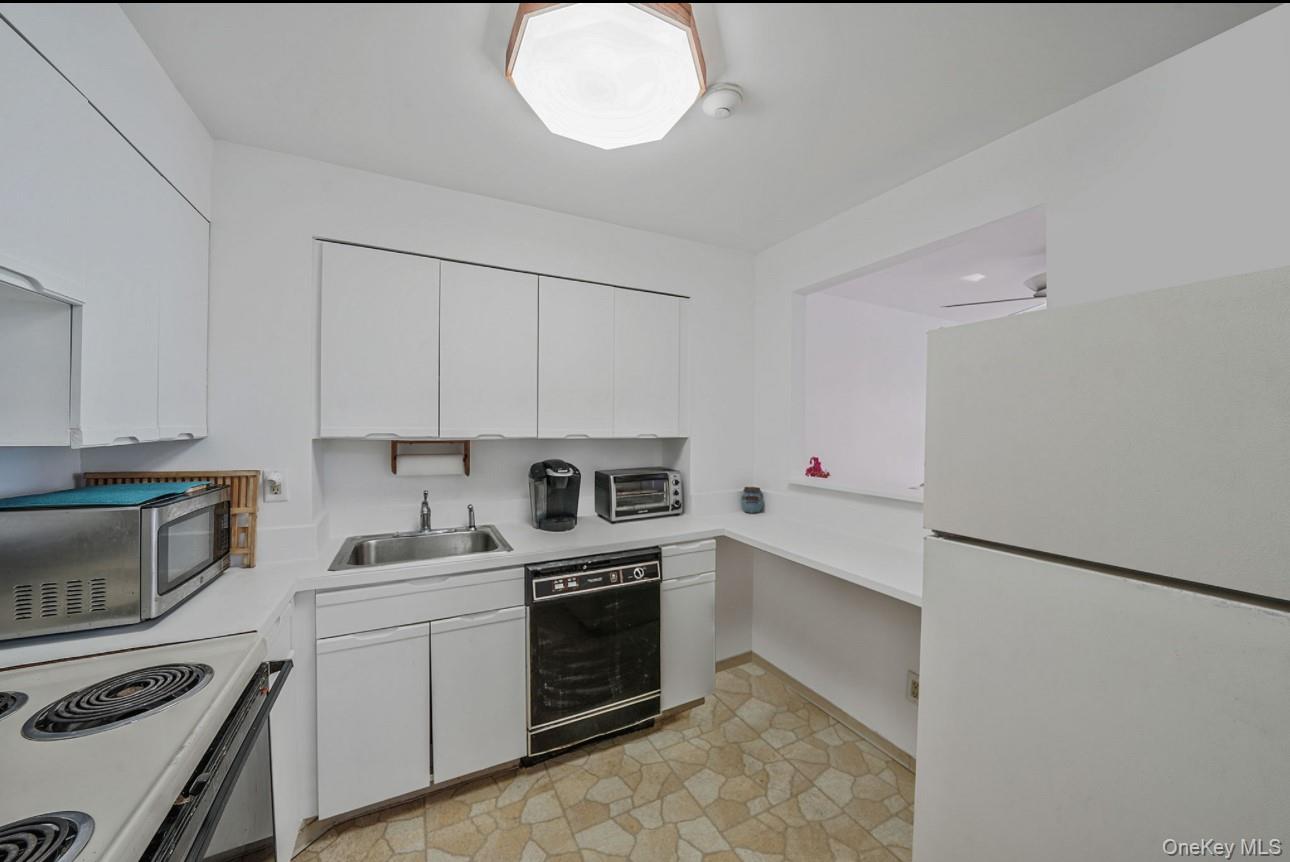 360 Shore Road, Unit 4B photo 16
