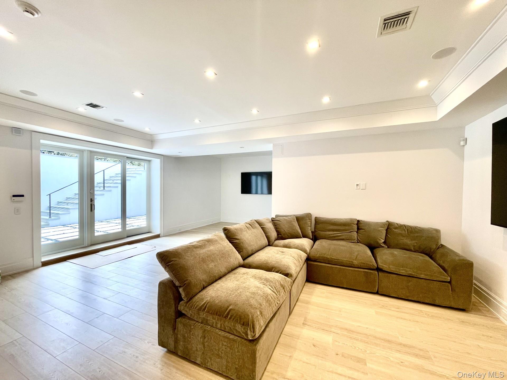 59 Shinnecock Hills Road – For Sale photo 11