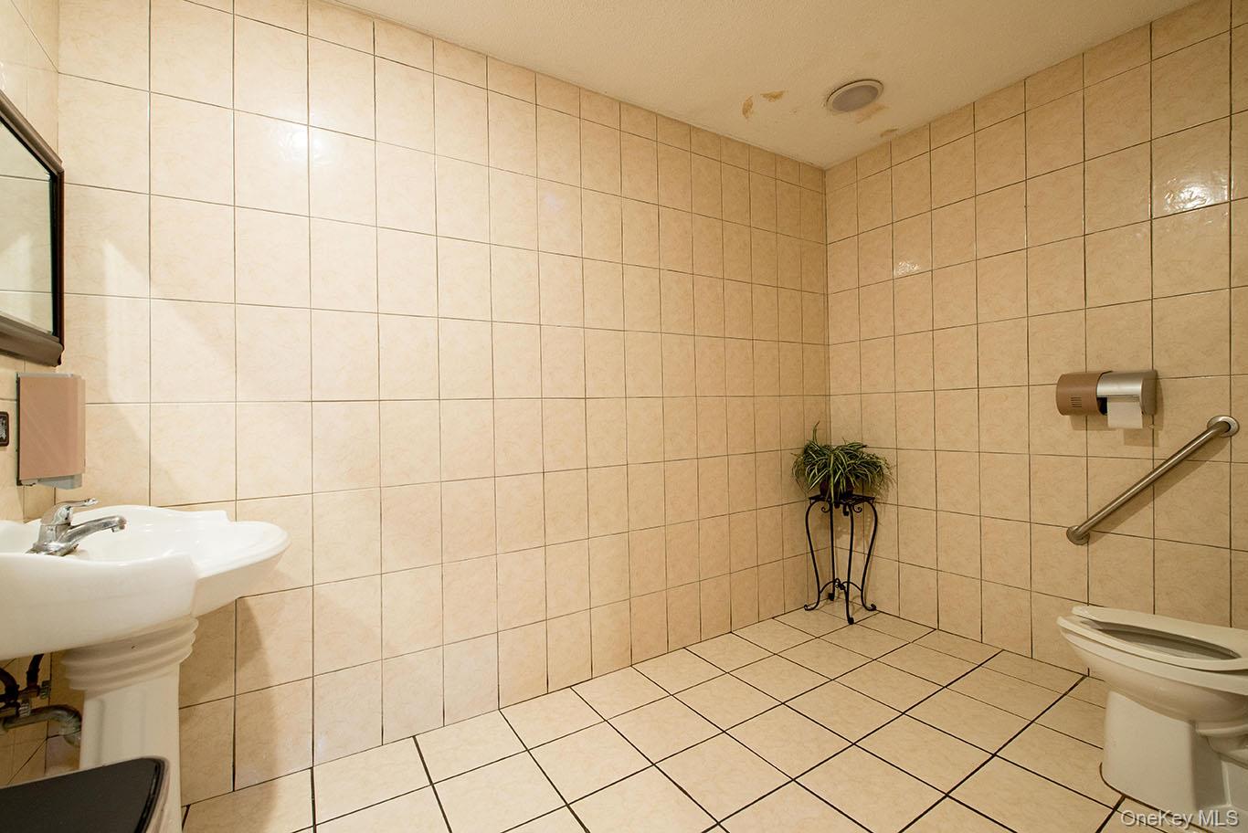 28 Raceway Road – For Sale photo 35
