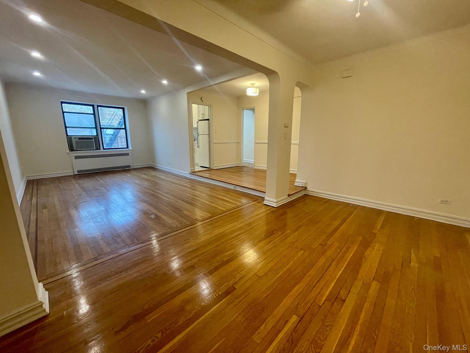35-35 75 Street, Unit 625 photo 3