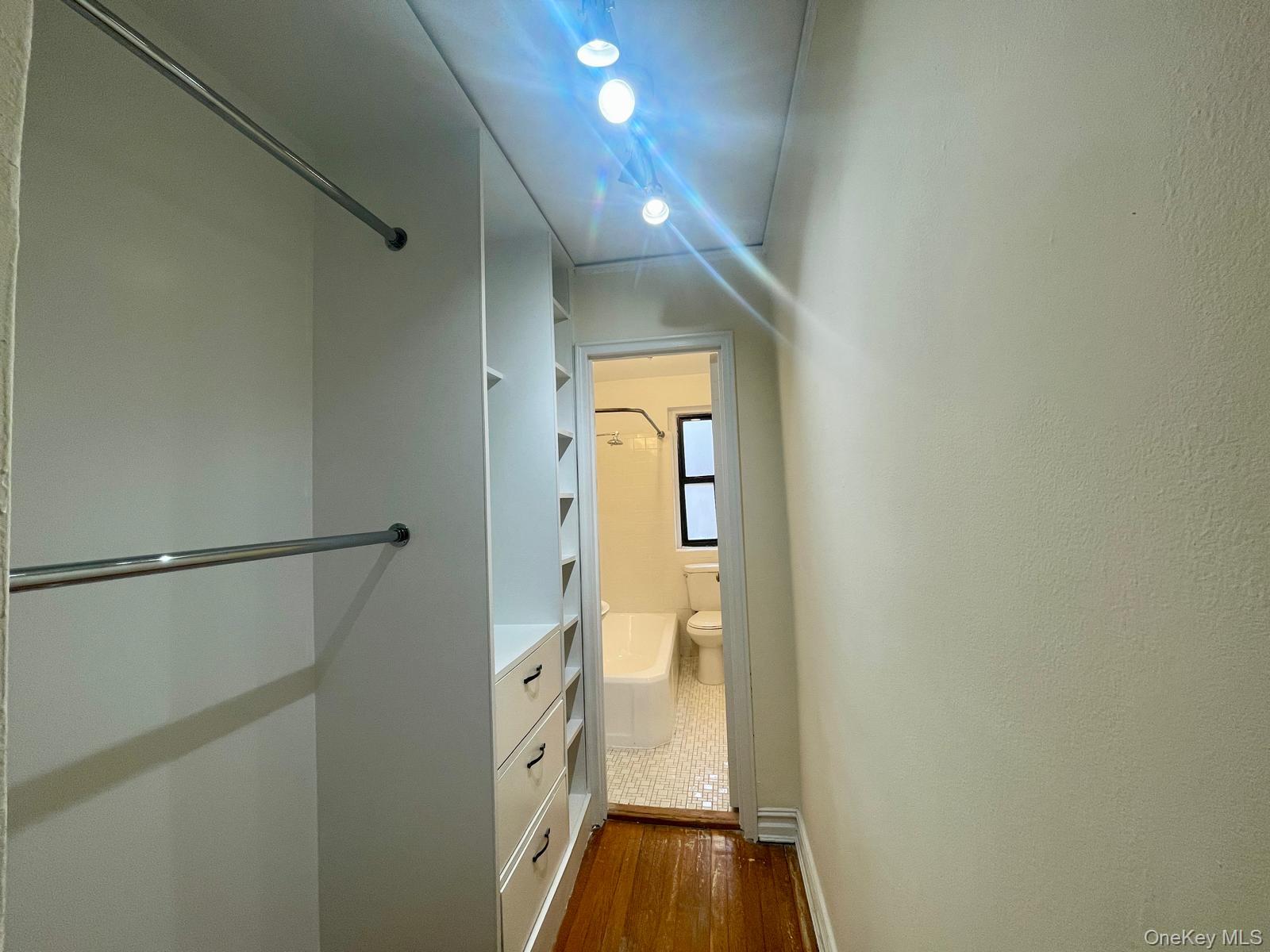 35-35 75 Street, Unit 625 photo 6