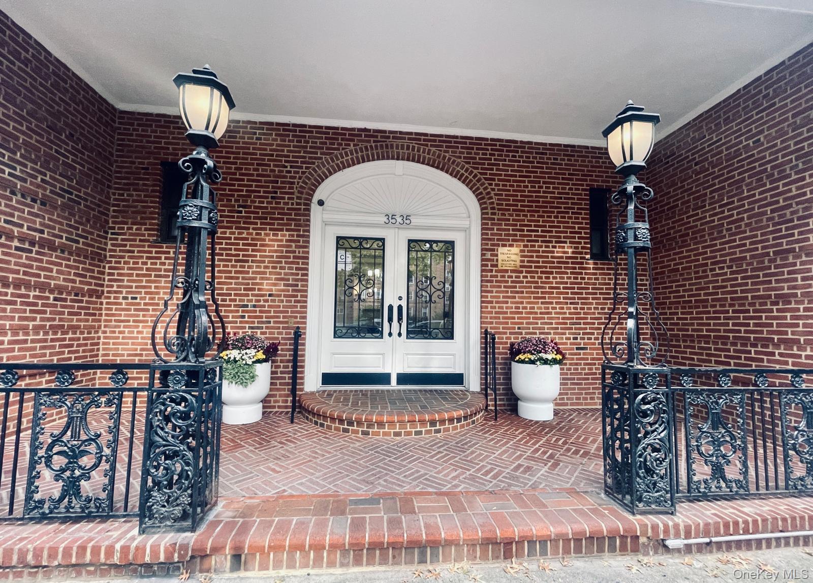 35-35 75 Street, Unit 625